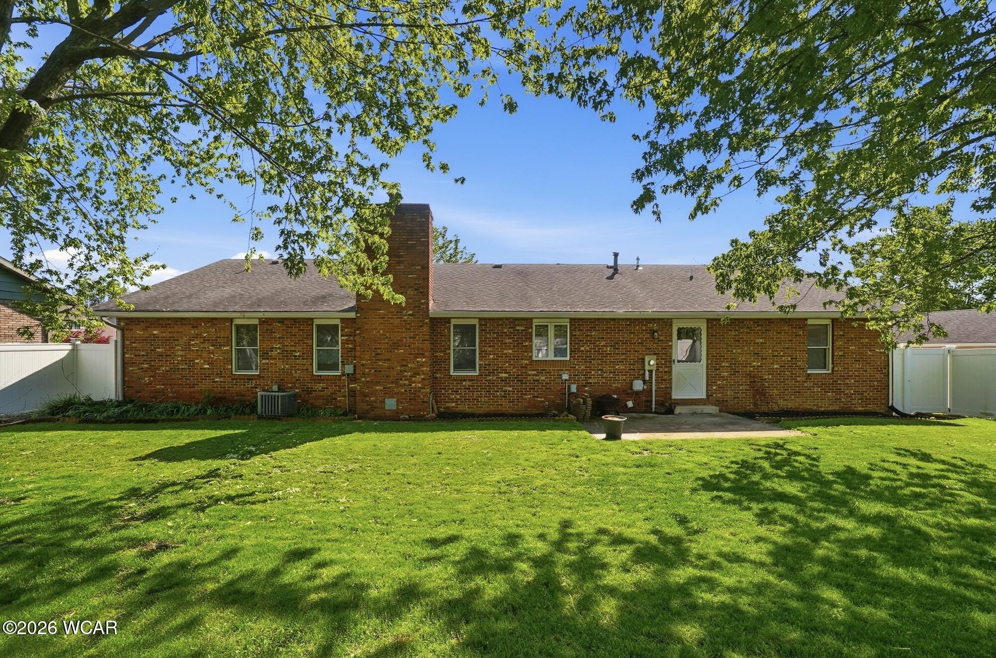 833 Glyncrest Drive, Wapakoneta, Ohio