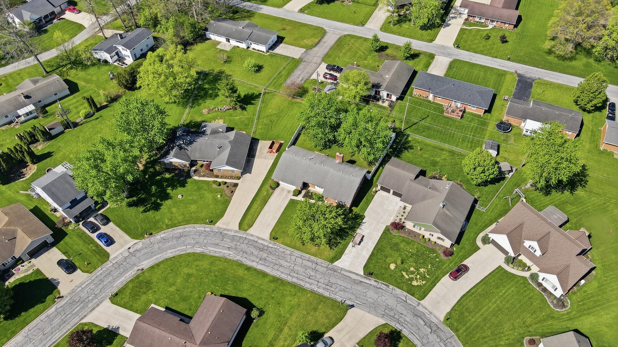 833 Glyncrest Drive, Wapakoneta, Ohio 45895