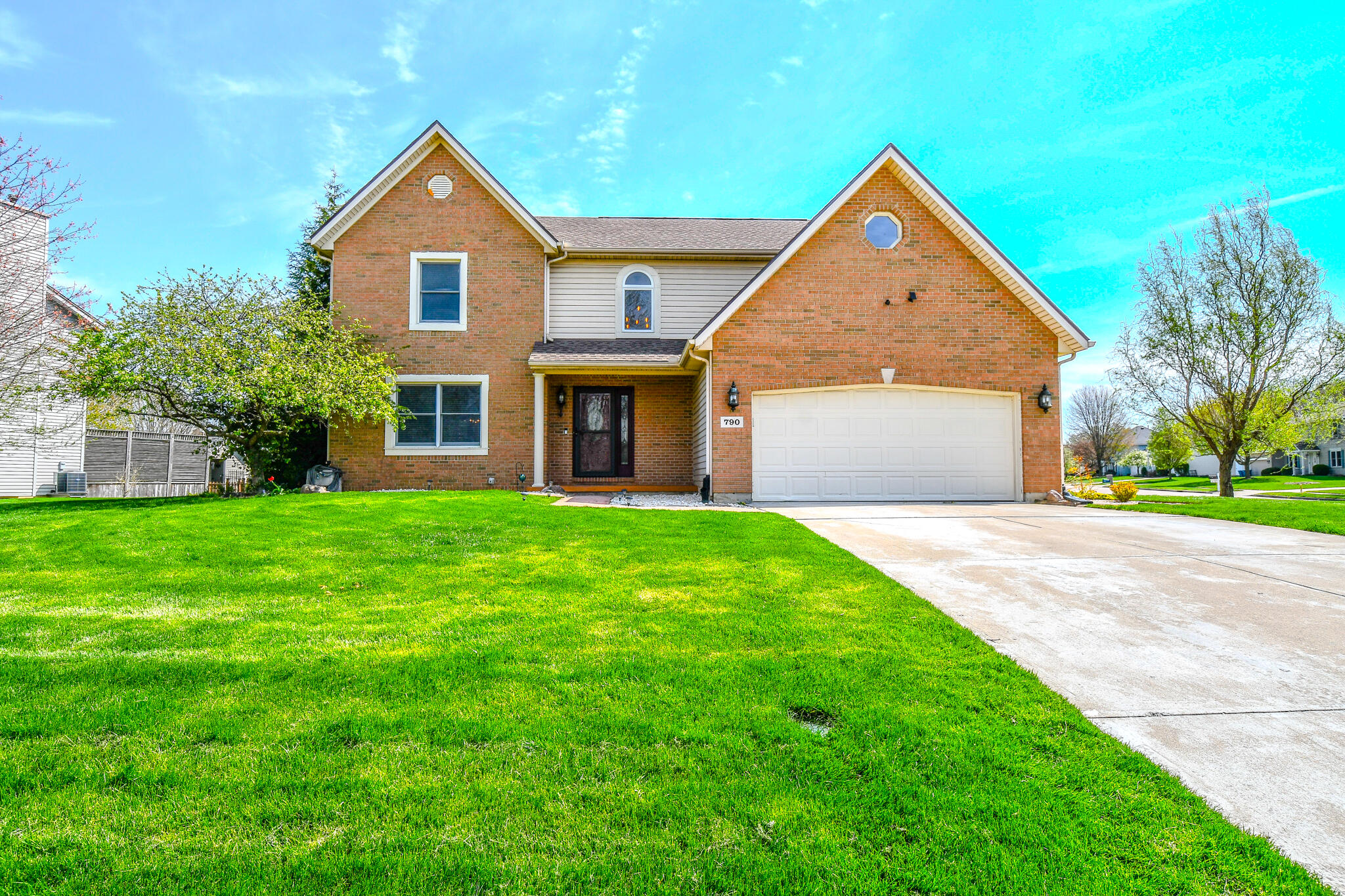 790 Chaucer Lane, Tipp City, Ohio 45371