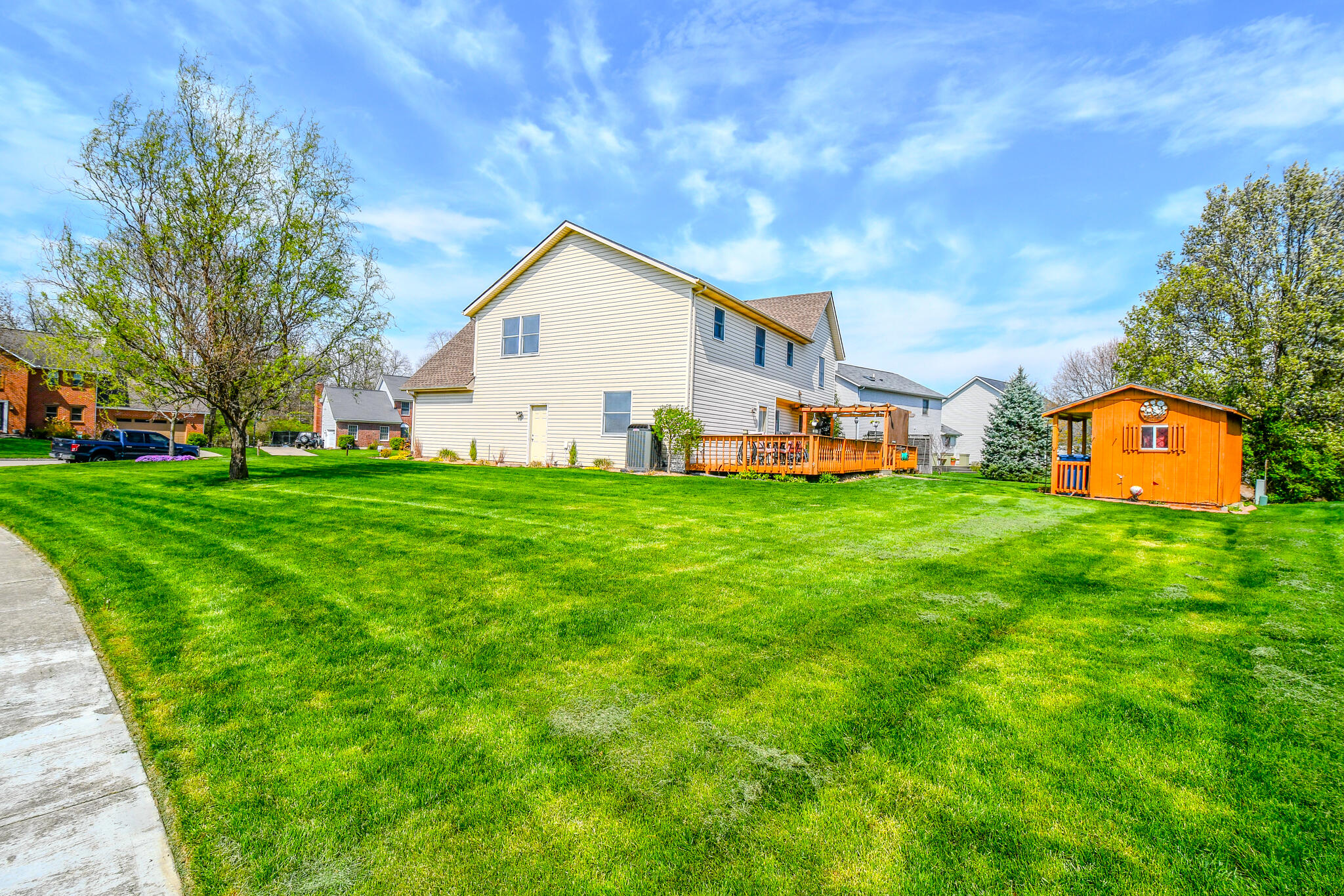 790 Chaucer Lane, Tipp City, Ohio 45371