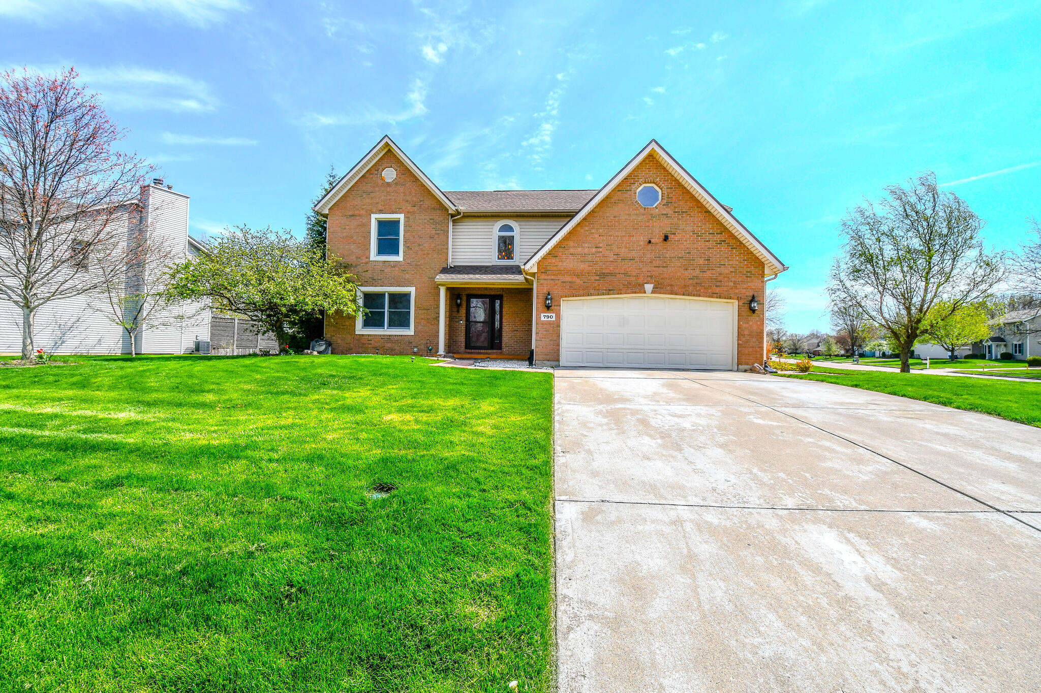 790 Chaucer Lane, Tipp City, Ohio 45371