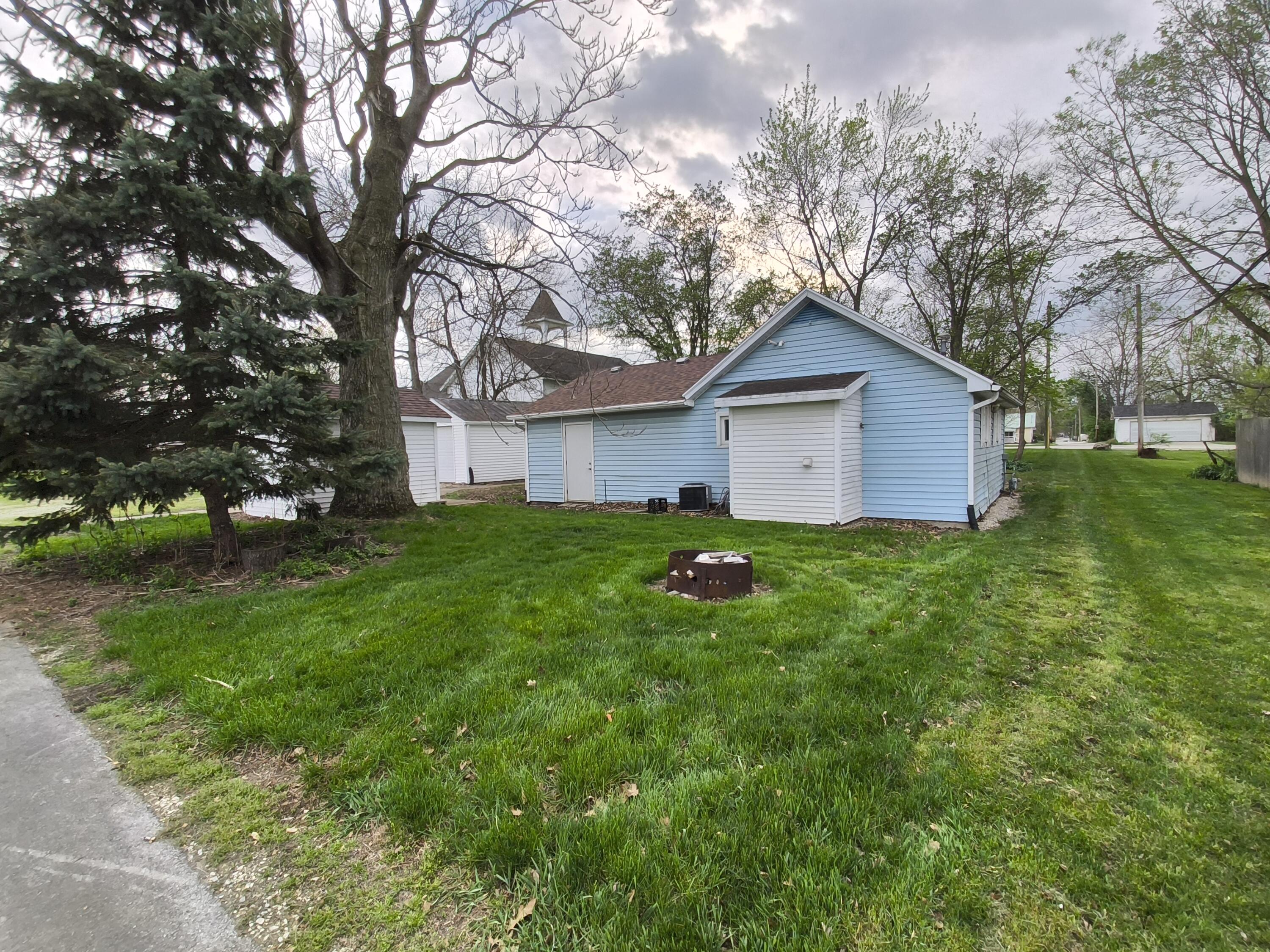 34 High Street, Montezuma, Ohio 45866