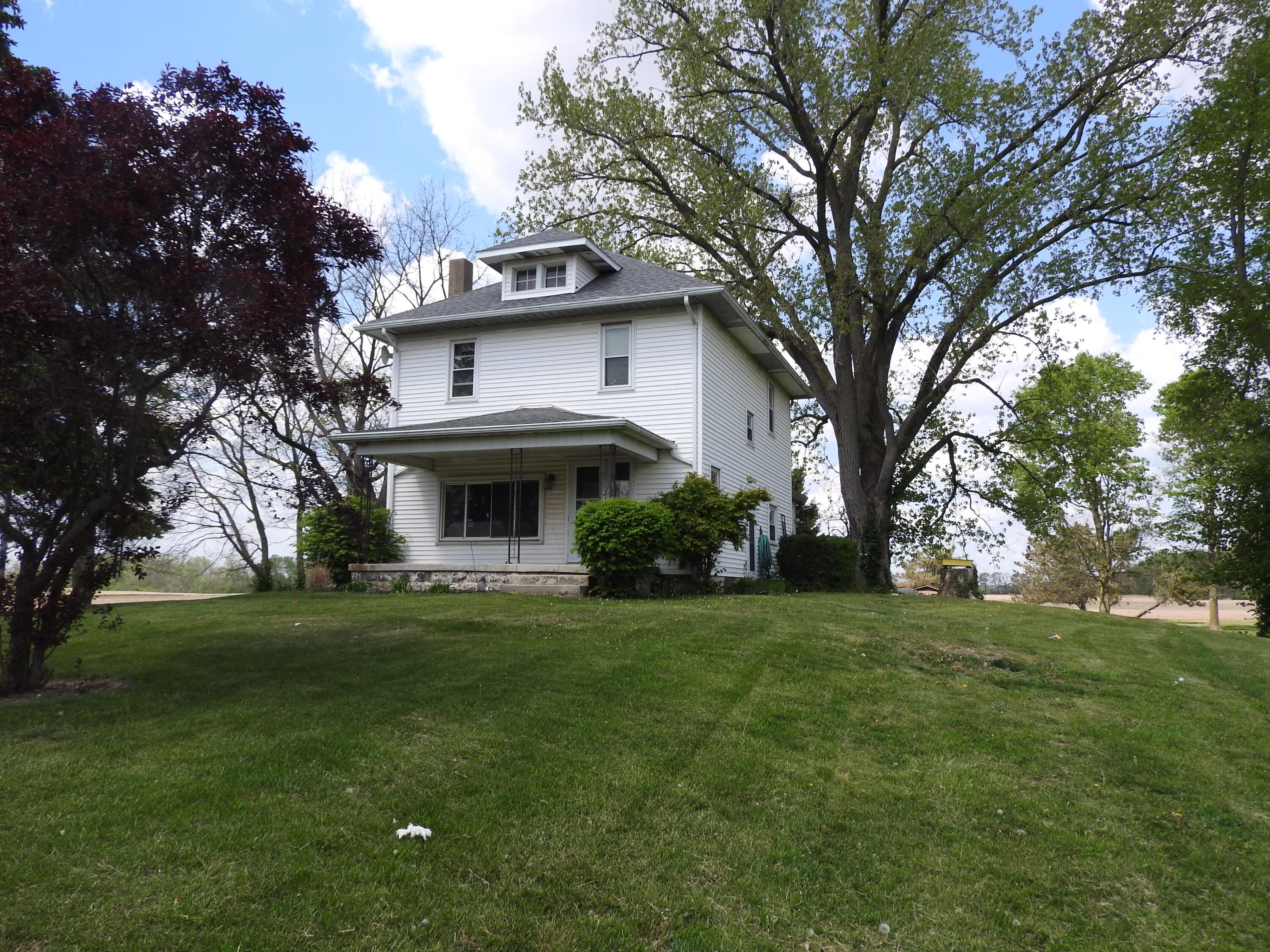 2105 Loy Road, Piqua, Ohio 45356