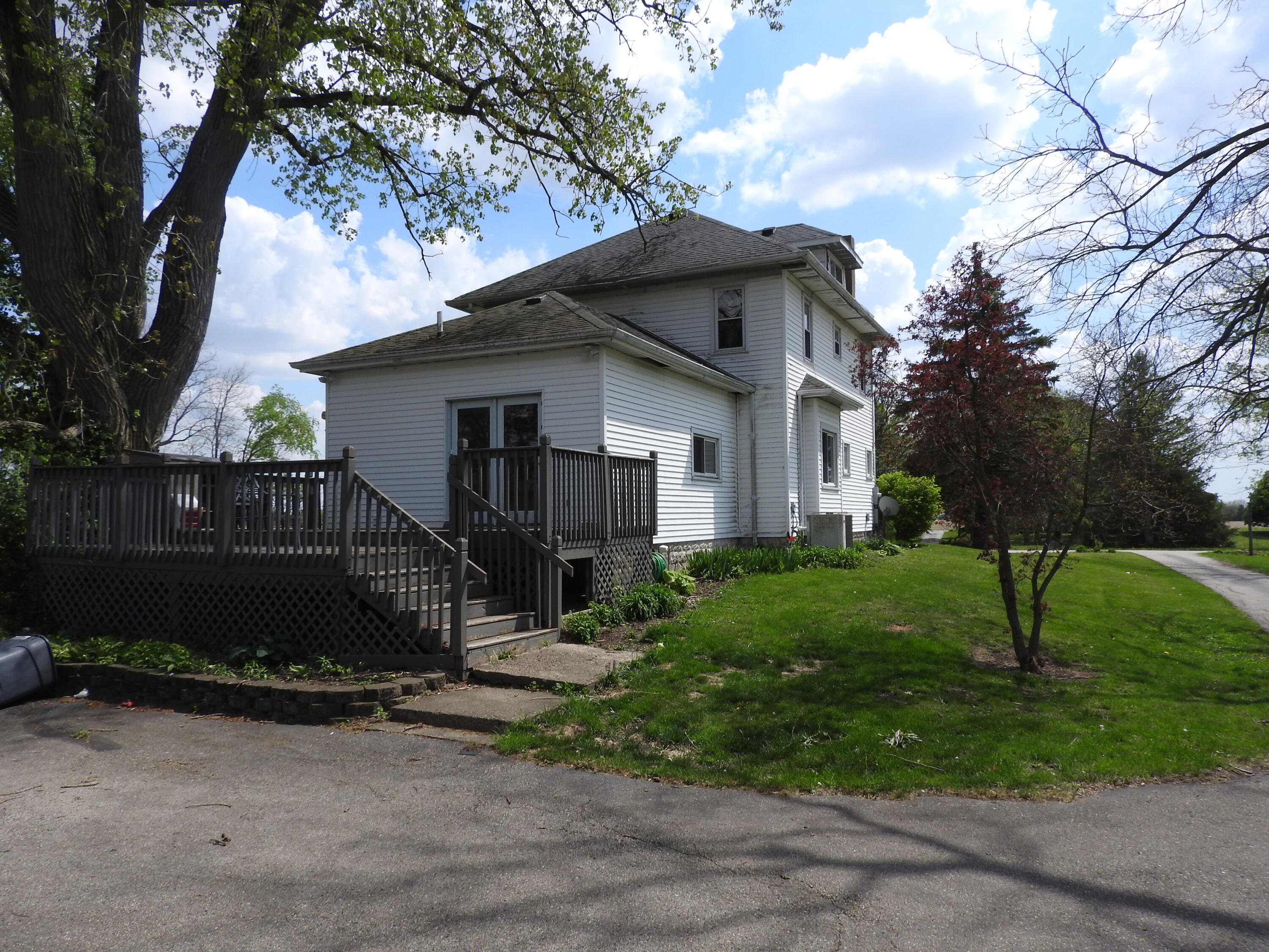 2105 Loy Road, Piqua, Ohio 45356