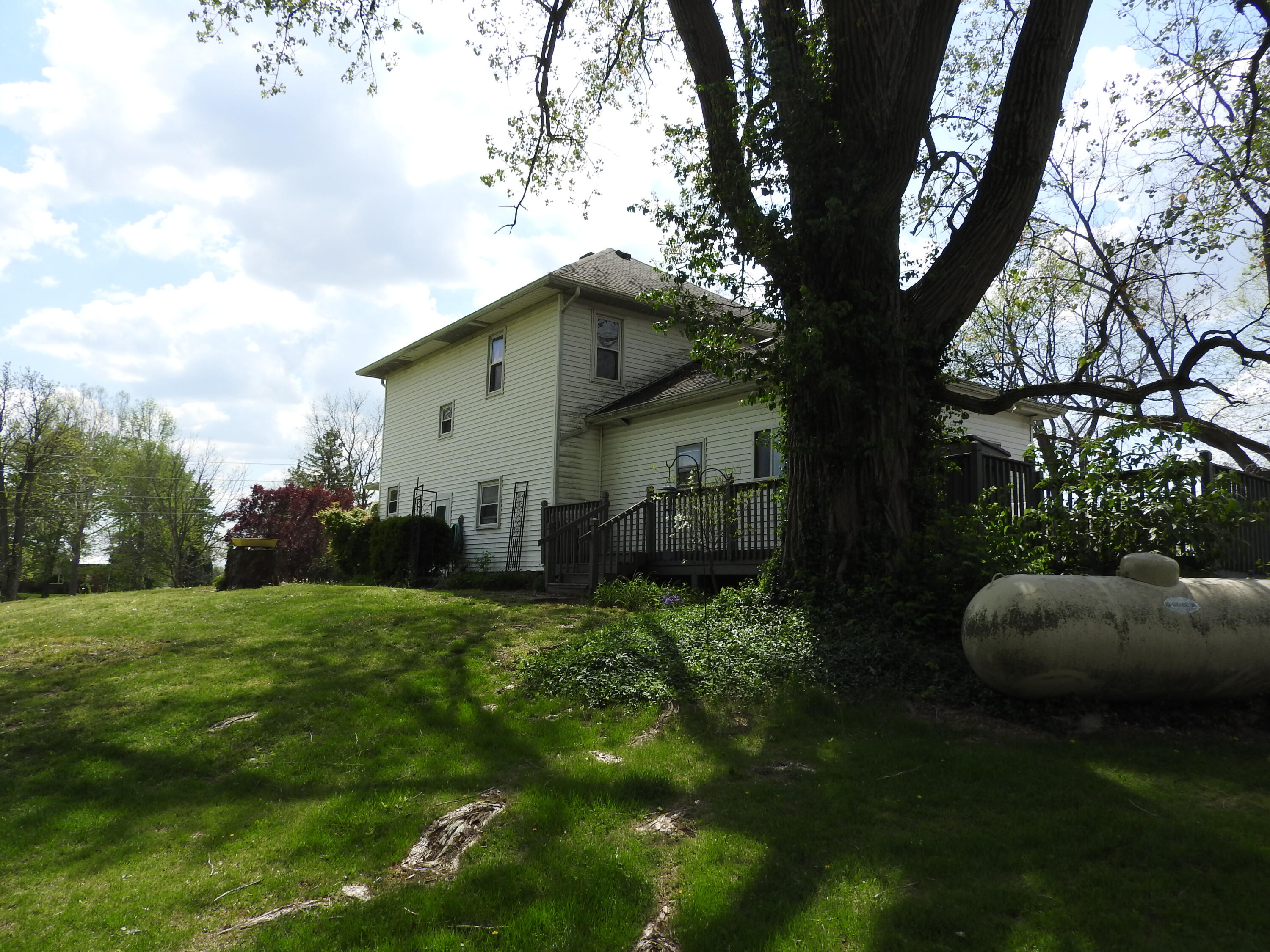 2105 Loy Road, Piqua, Ohio 45356