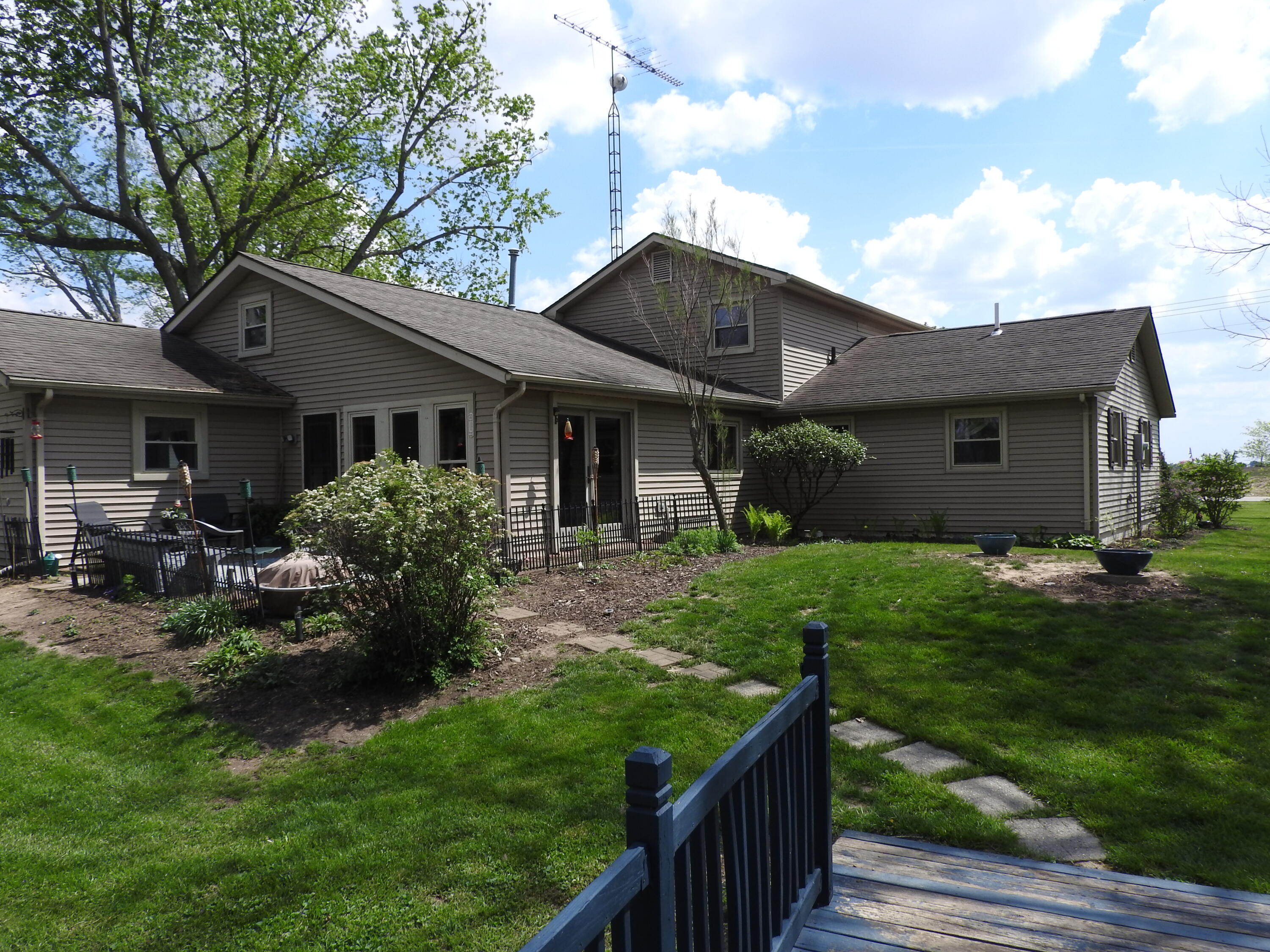 2185 Loy Road, Piqua, Ohio 45356