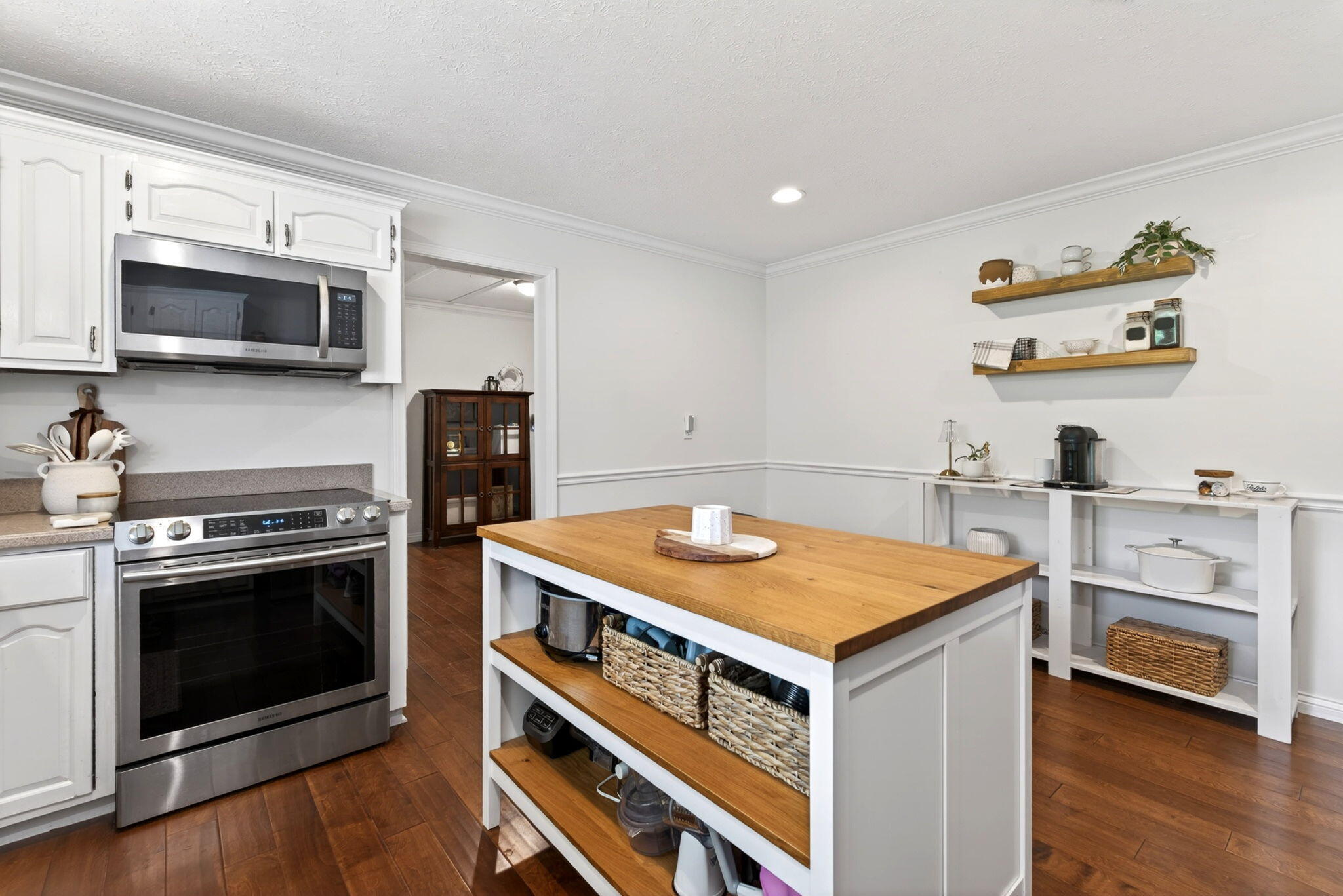 1073 Tralee Trail, Beavercreek, Ohio 45430