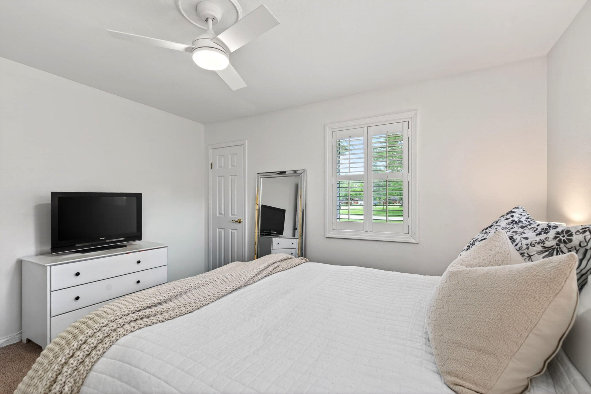 1073 Tralee Trail, Beavercreek, Ohio 45430