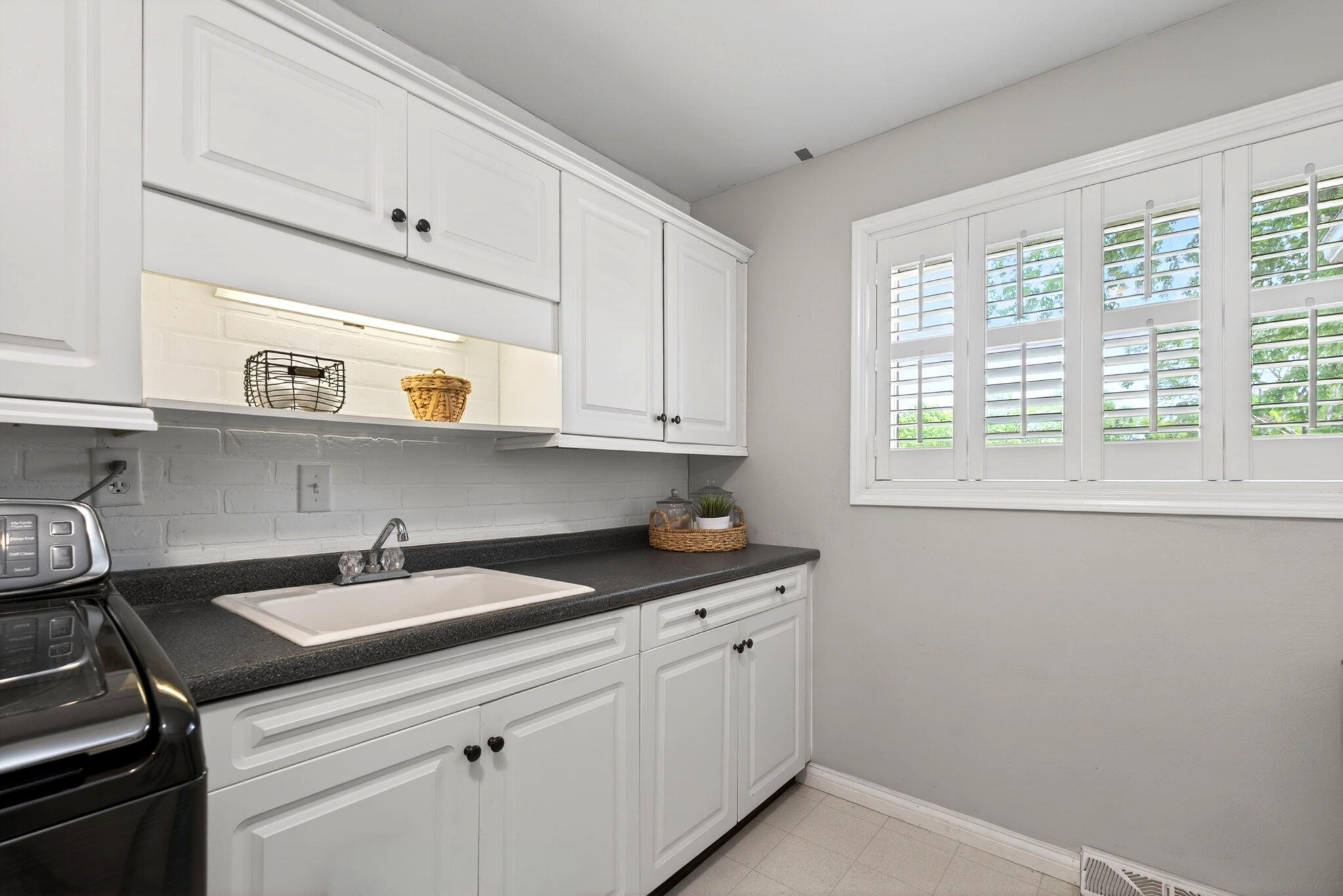 1073 Tralee Trail, Beavercreek, Ohio 45430