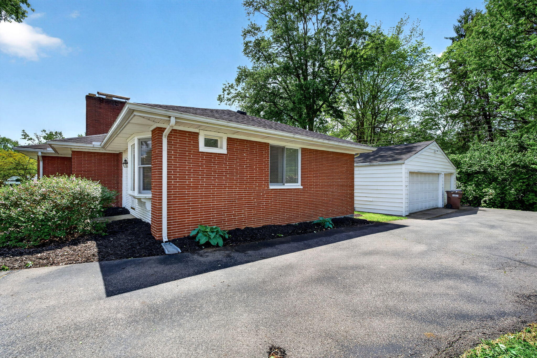 1073 Tralee Trail, Beavercreek, Ohio 45430