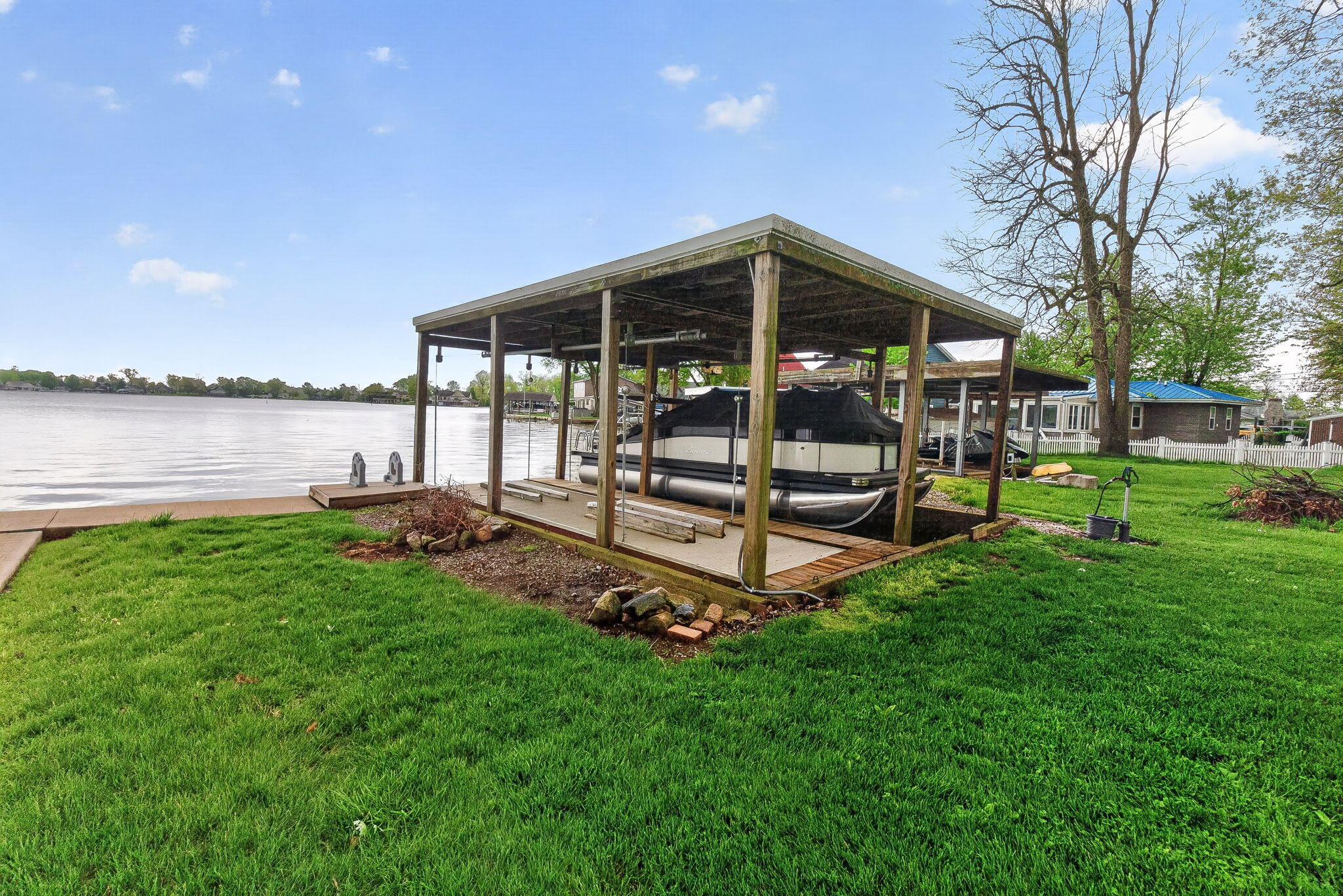 9730 Lakeshore Drive, Huntsville, Ohio 43324