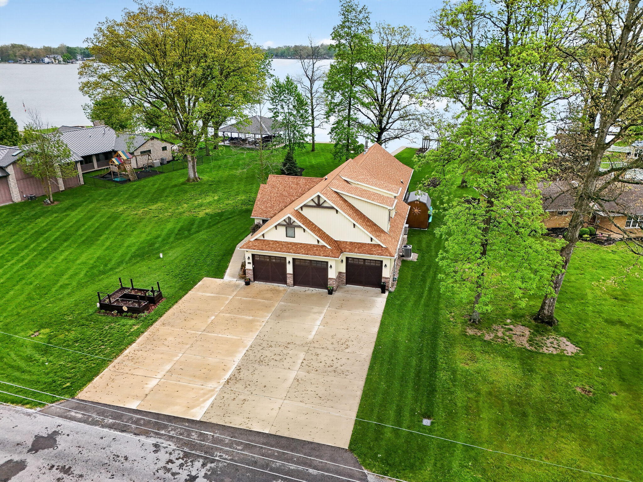 9730 Lakeshore Drive, Huntsville, Ohio 43324