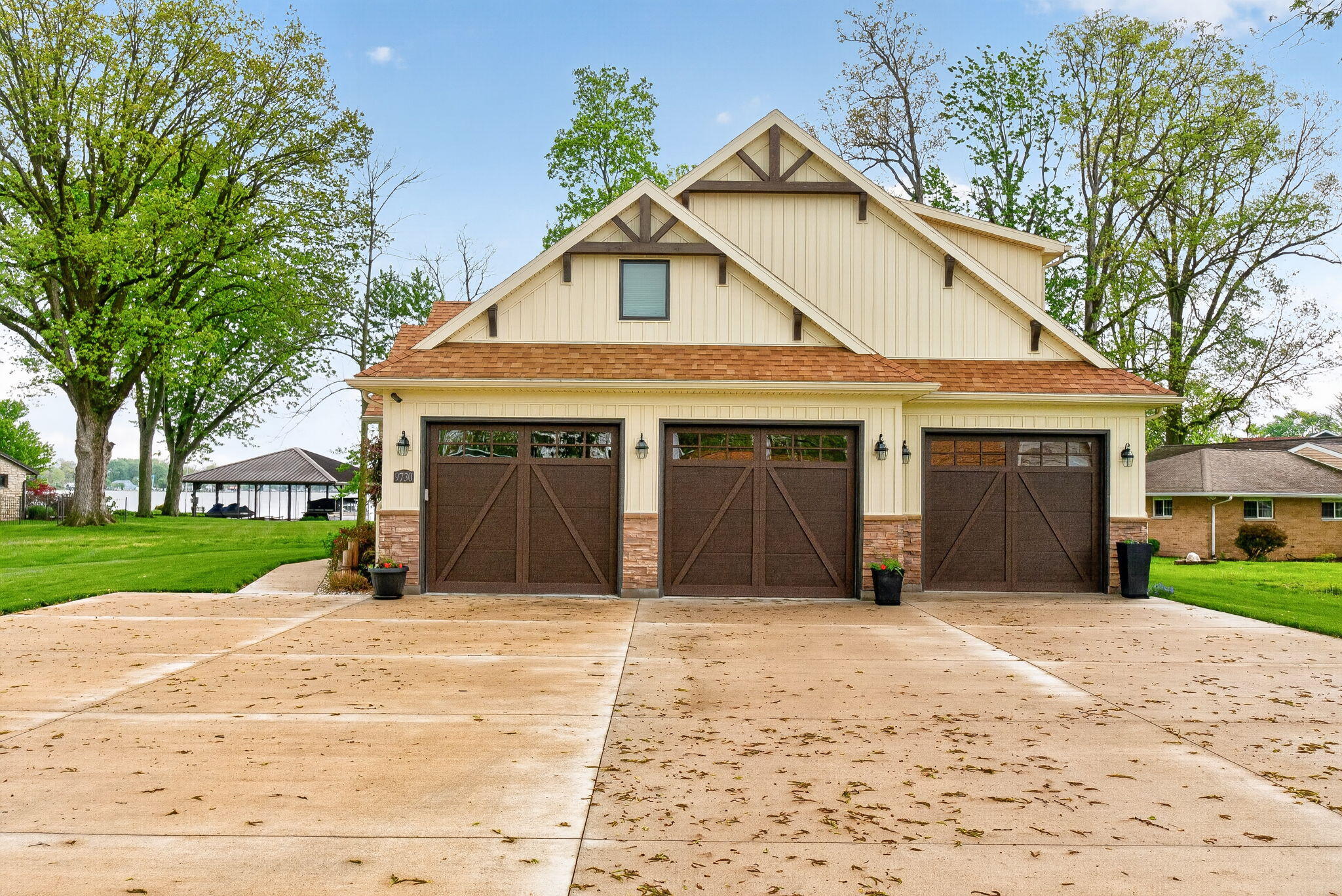 9730 Lakeshore Drive, Huntsville, Ohio 43324