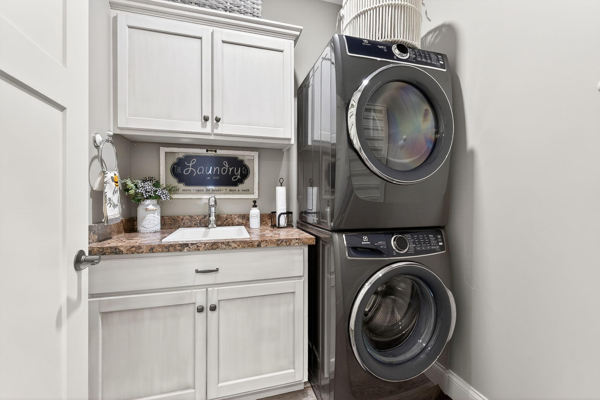 9730 Lakeshore Drive, Huntsville, Ohio 43324