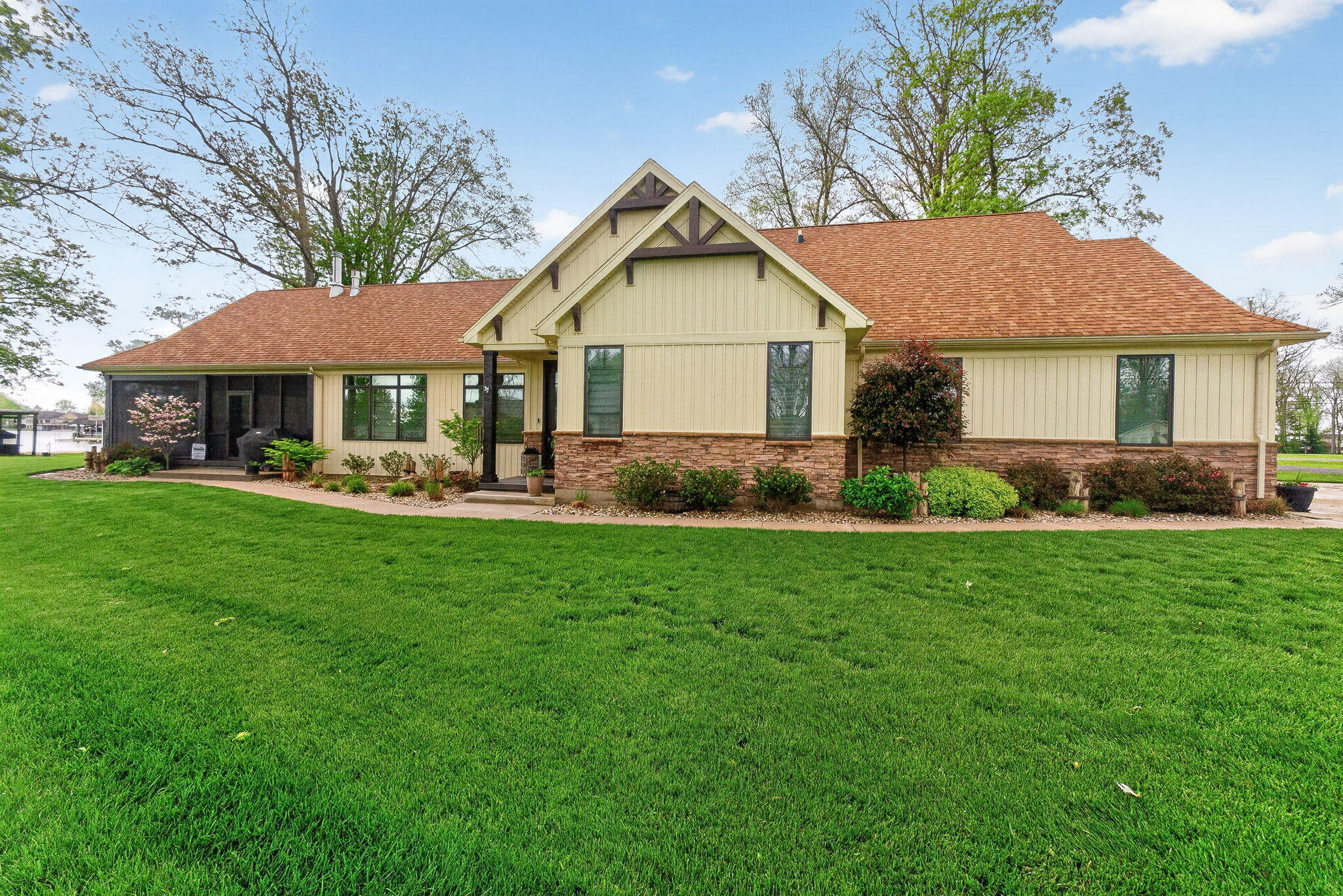 9730 Lakeshore Drive, Huntsville, Ohio 43324