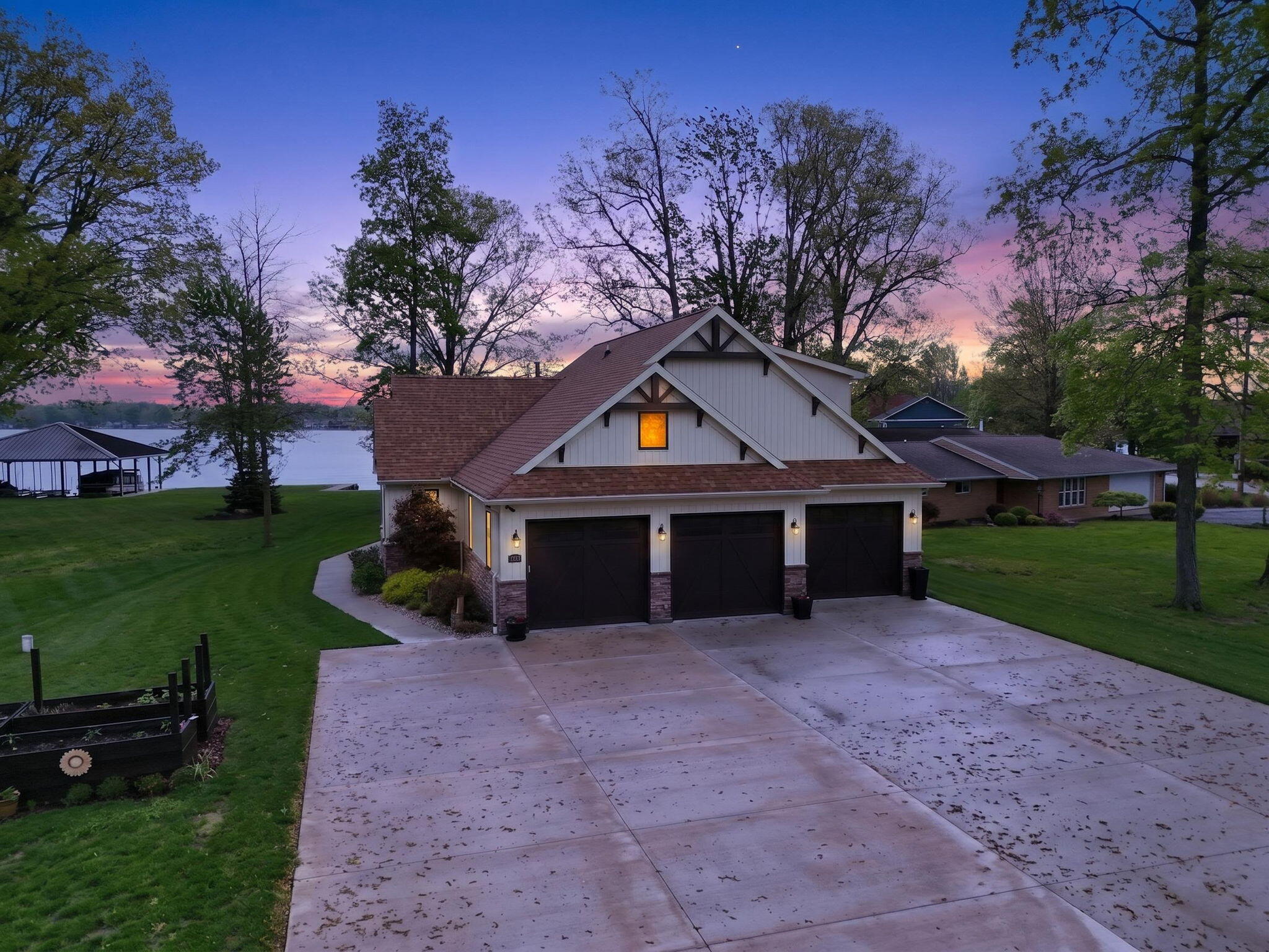 9730 Lakeshore Drive, Huntsville, Ohio 43324