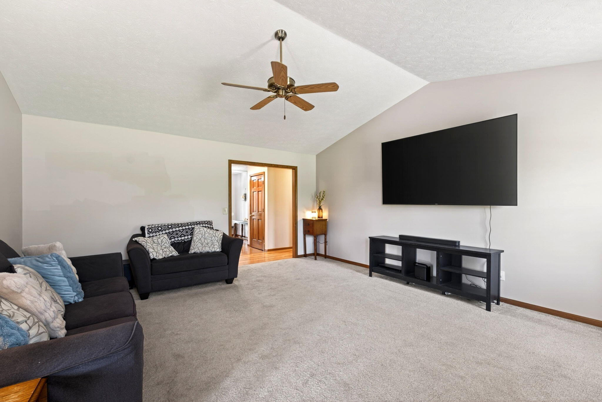 4996 Shannon Avenue, Springfield, Ohio 45504