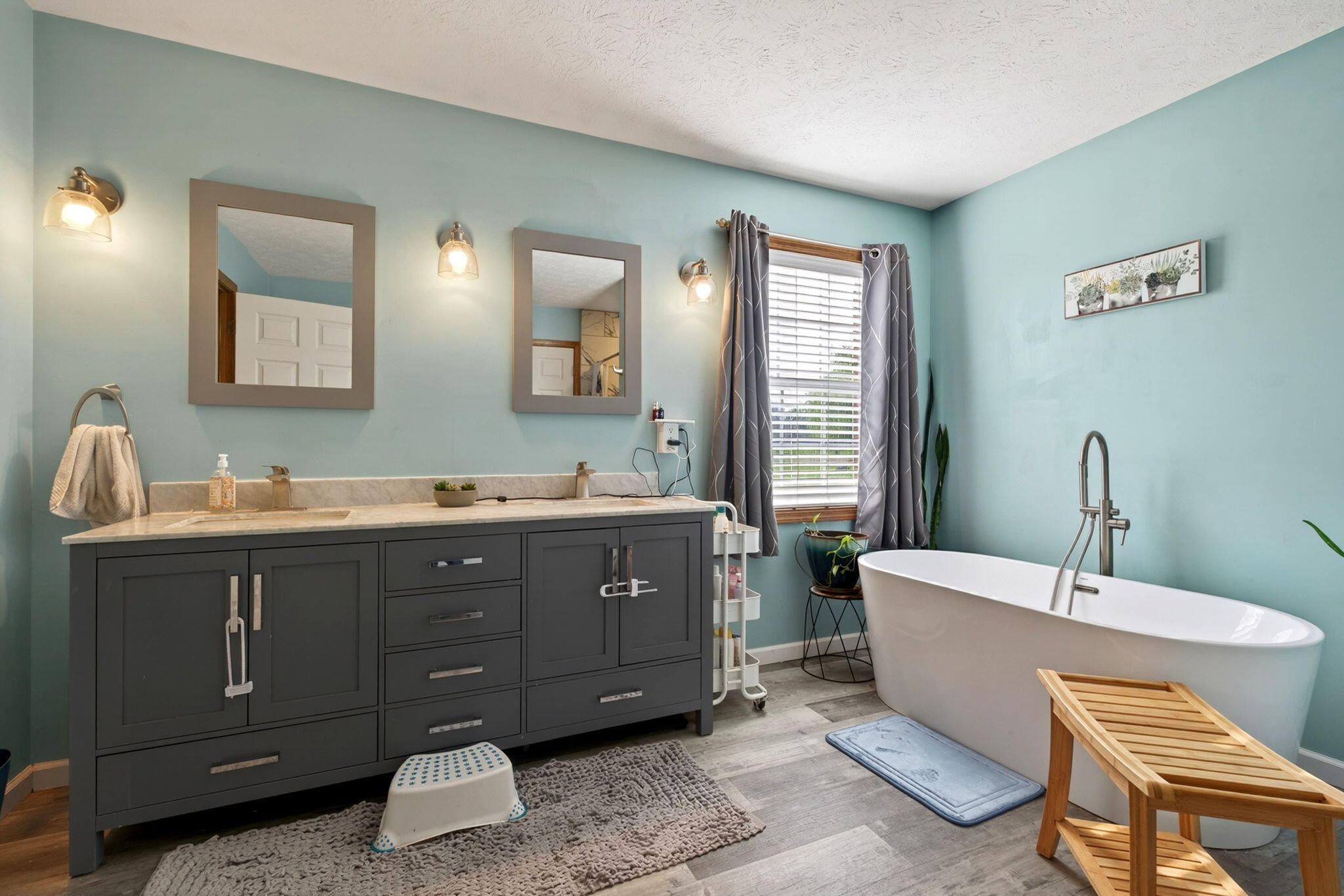 4996 Shannon Avenue, Springfield, Ohio 45504