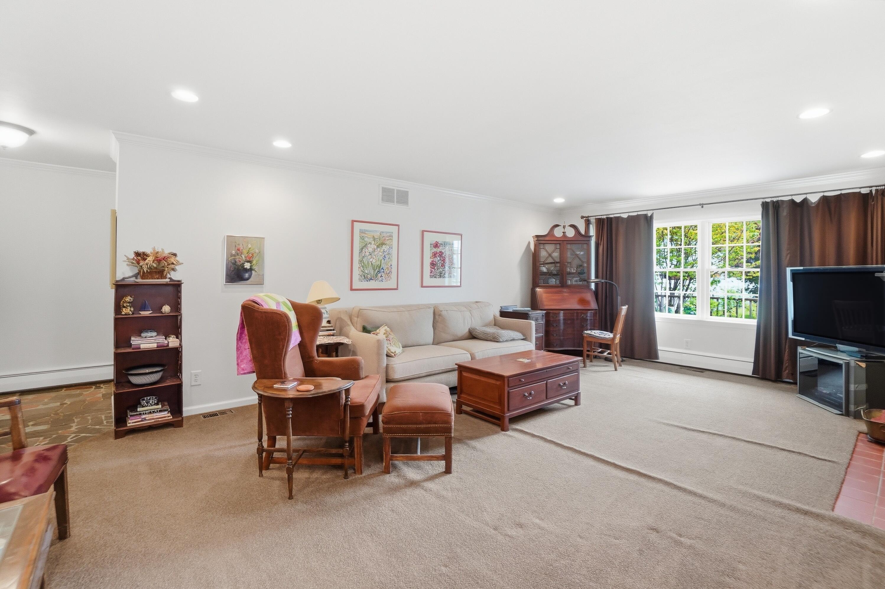 2516 Rebecca Drive, Springfield, Ohio 45503