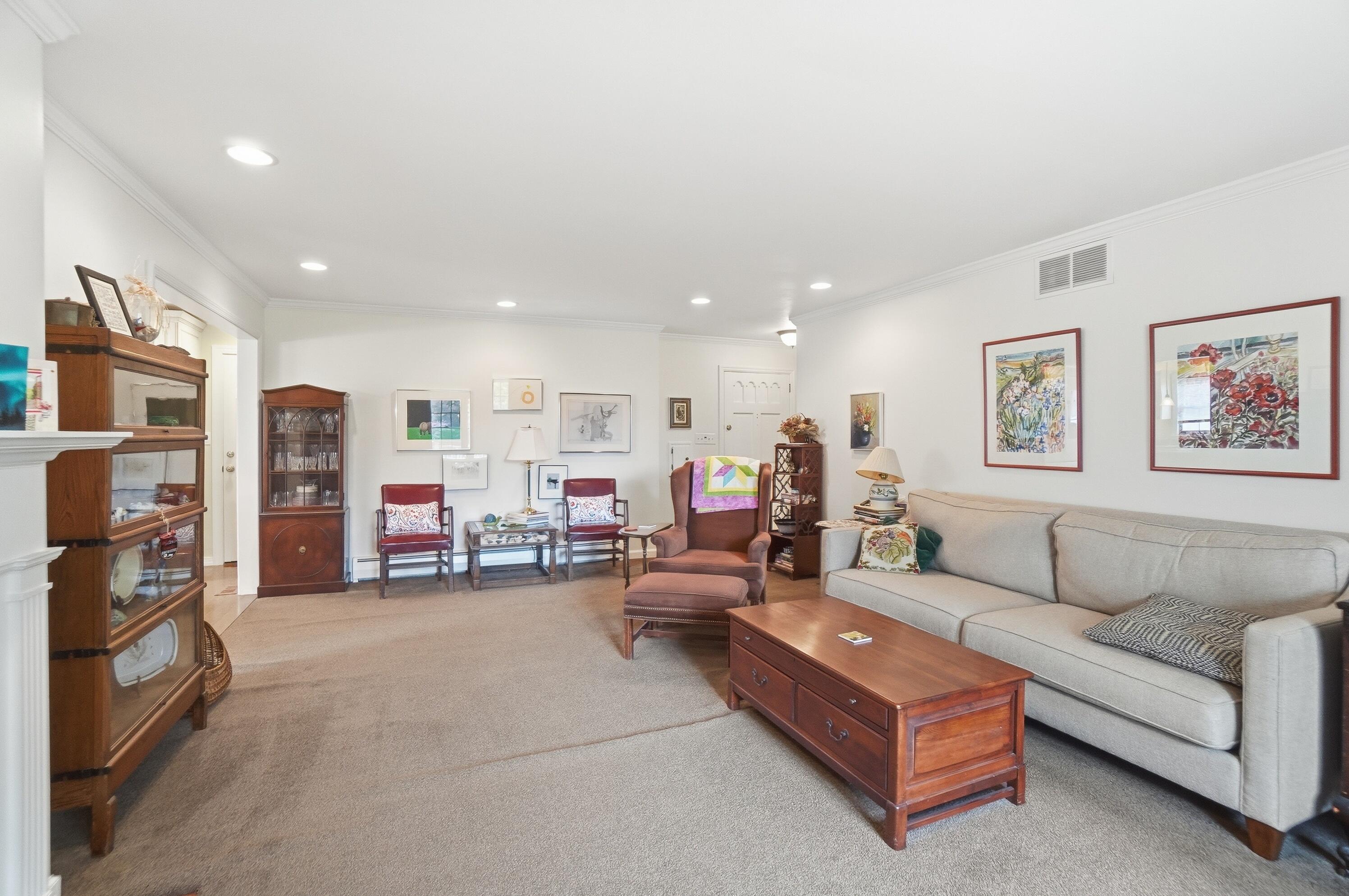 2516 Rebecca Drive, Springfield, Ohio 45503