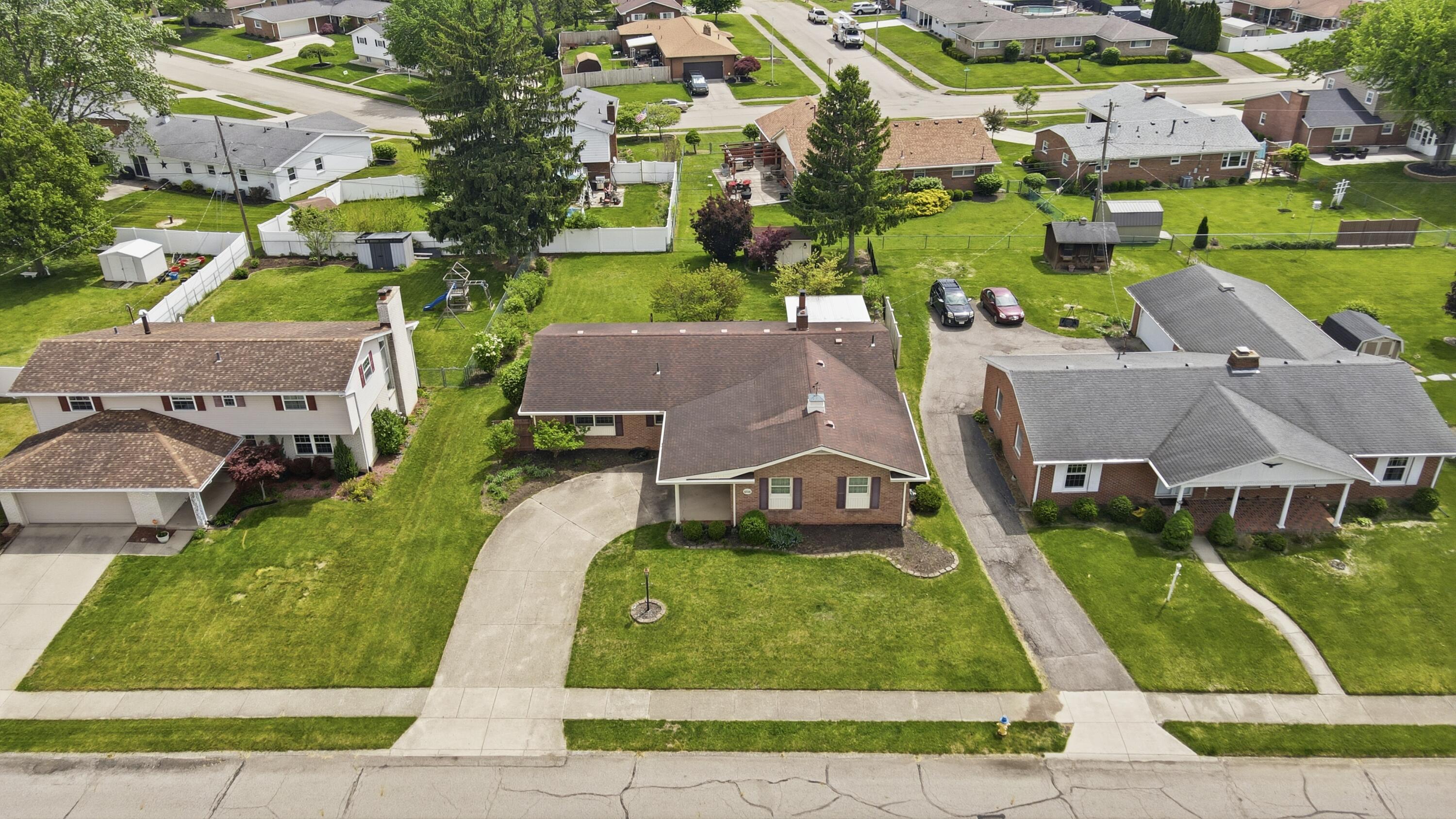 2516 Rebecca Drive, Springfield, Ohio 45503