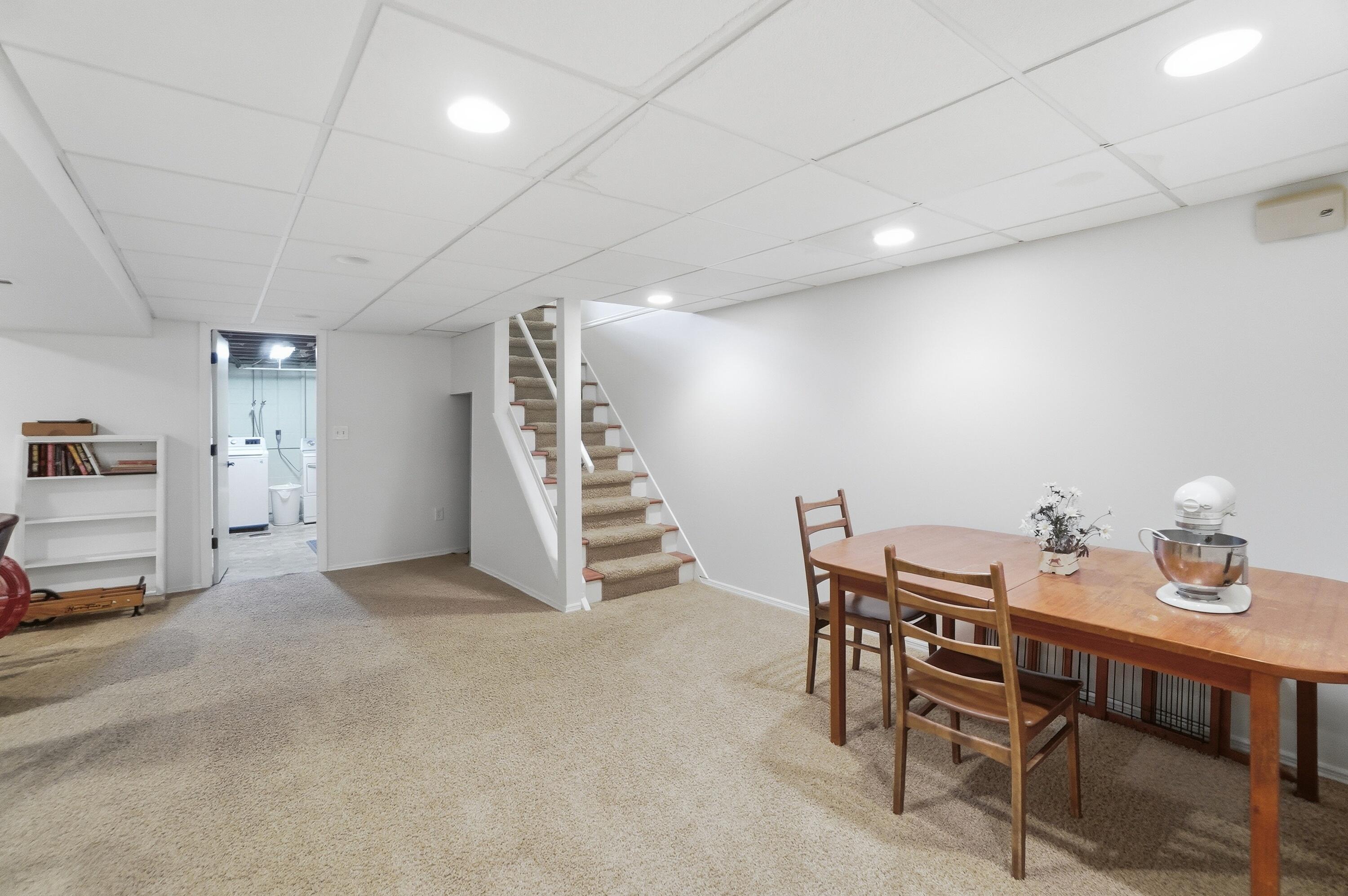 2516 Rebecca Drive, Springfield, Ohio 45503