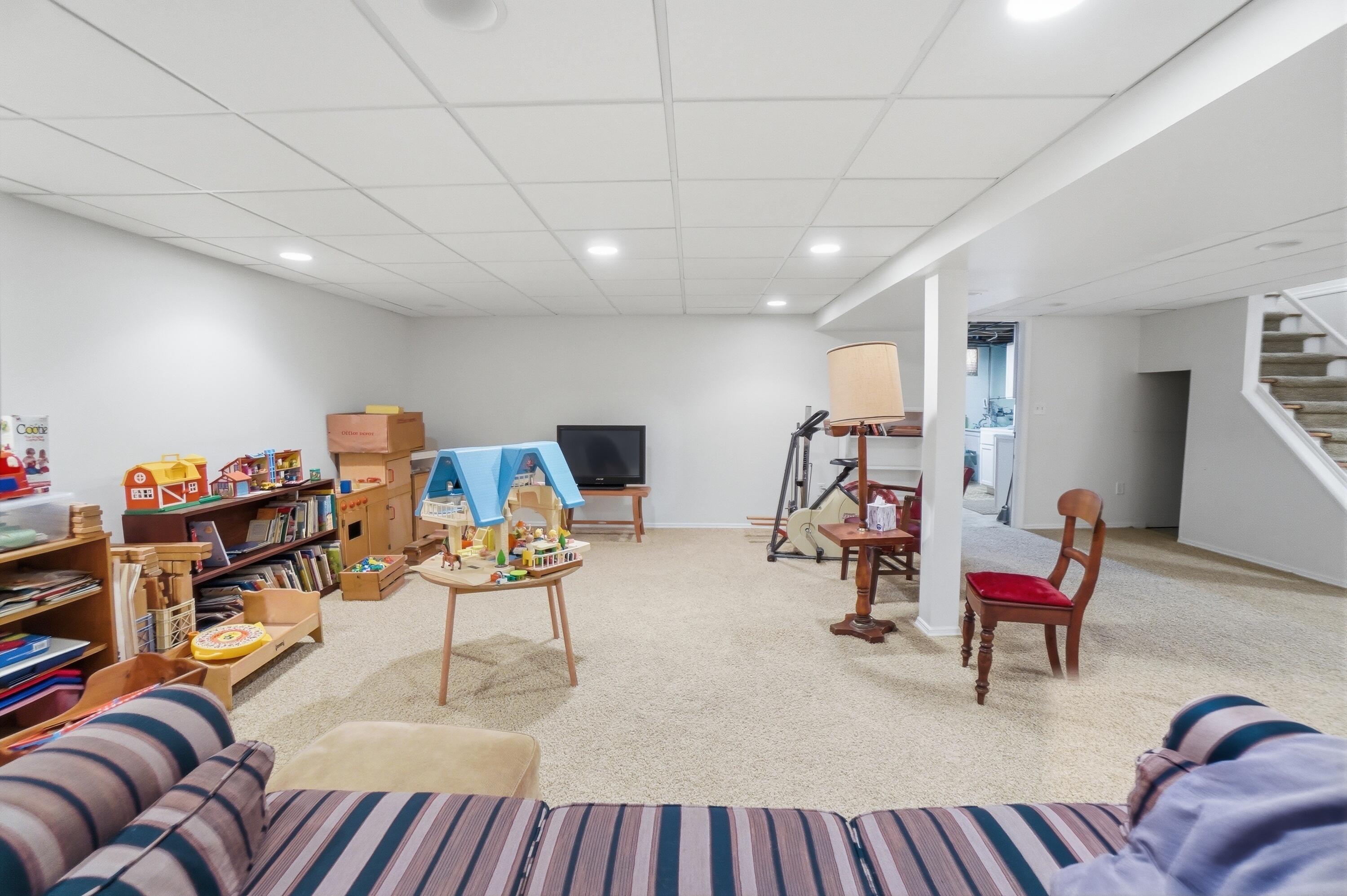 2516 Rebecca Drive, Springfield, Ohio 45503