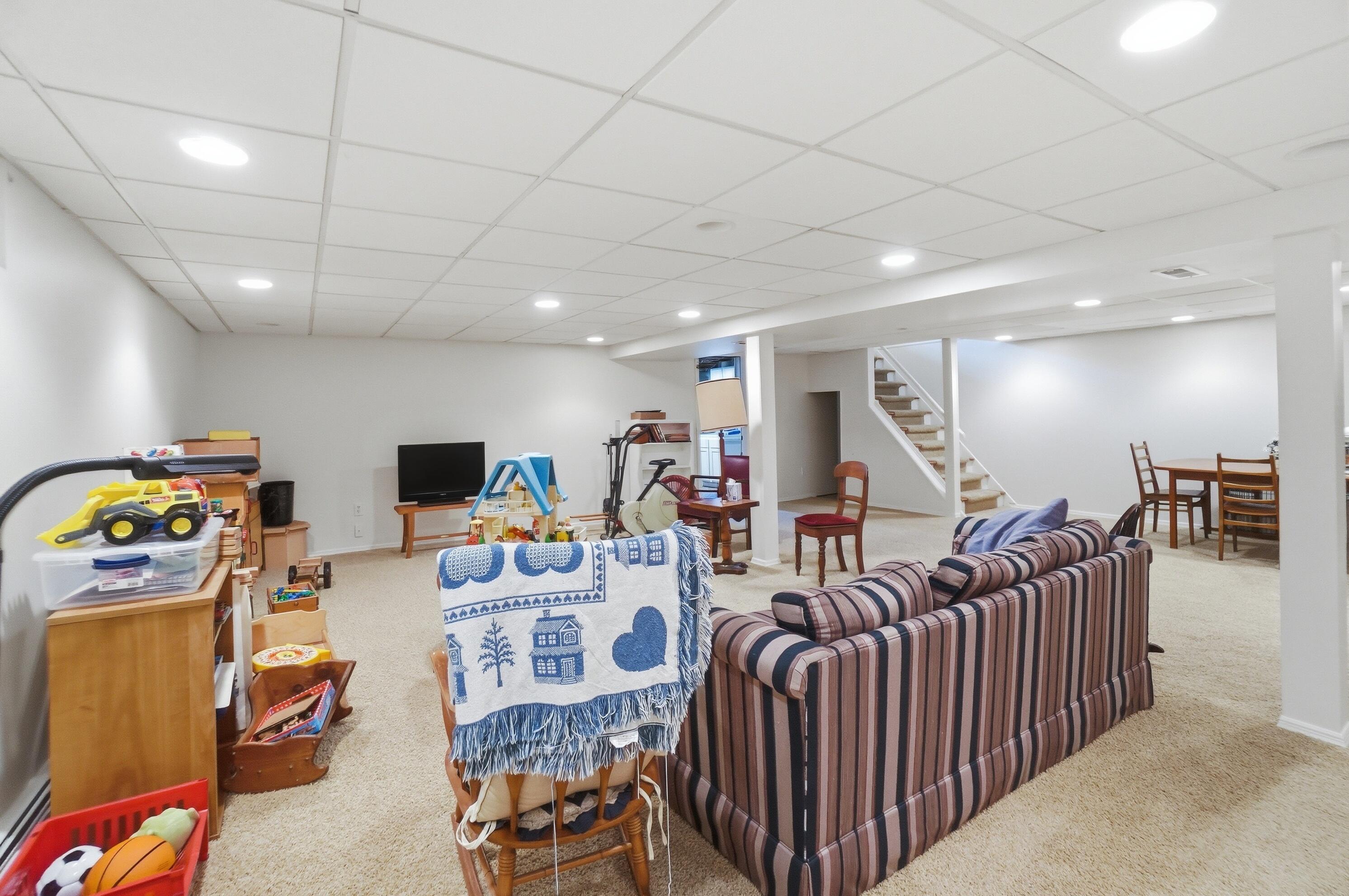 2516 Rebecca Drive, Springfield, Ohio 45503