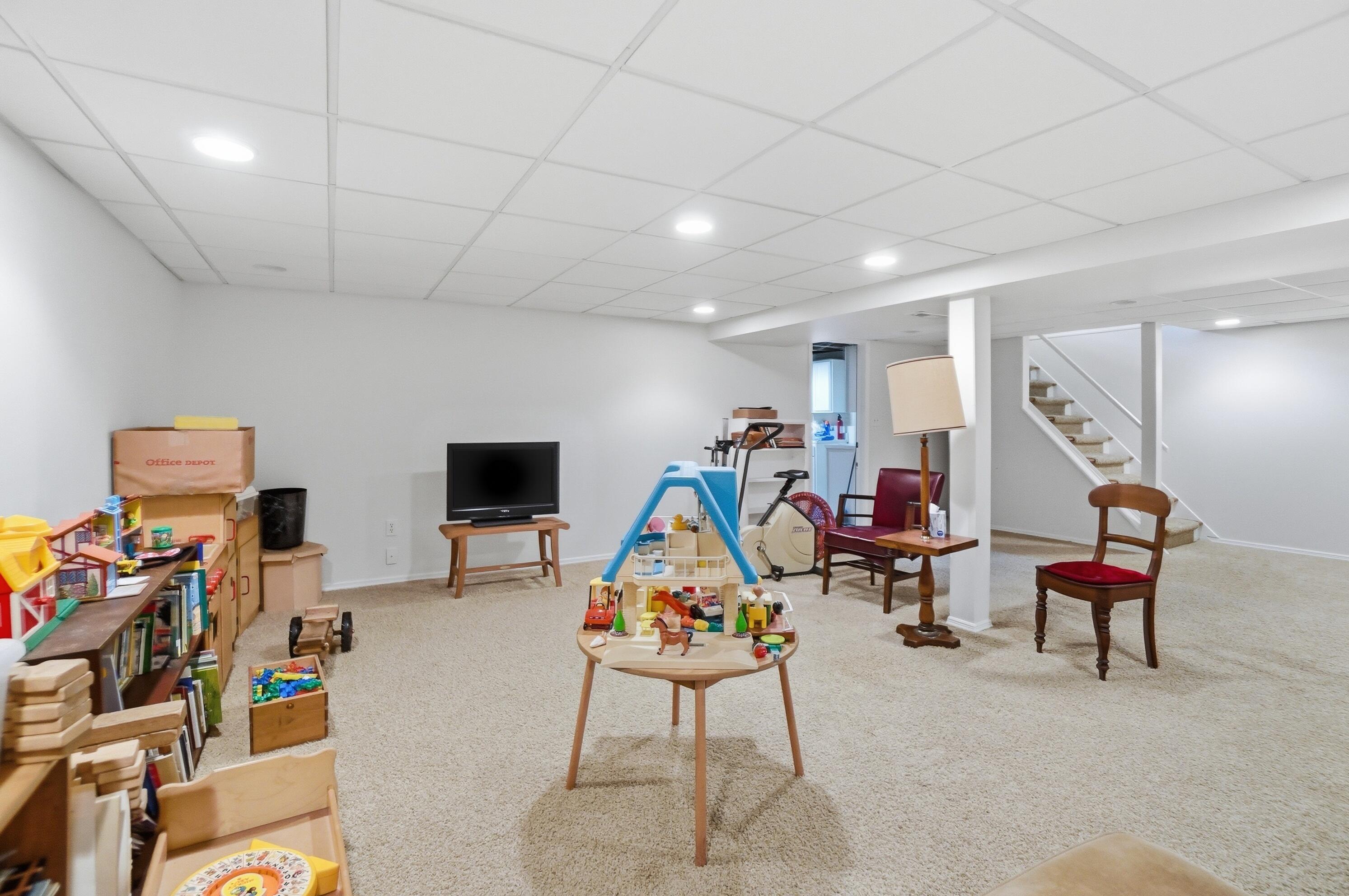 2516 Rebecca Drive, Springfield, Ohio 45503