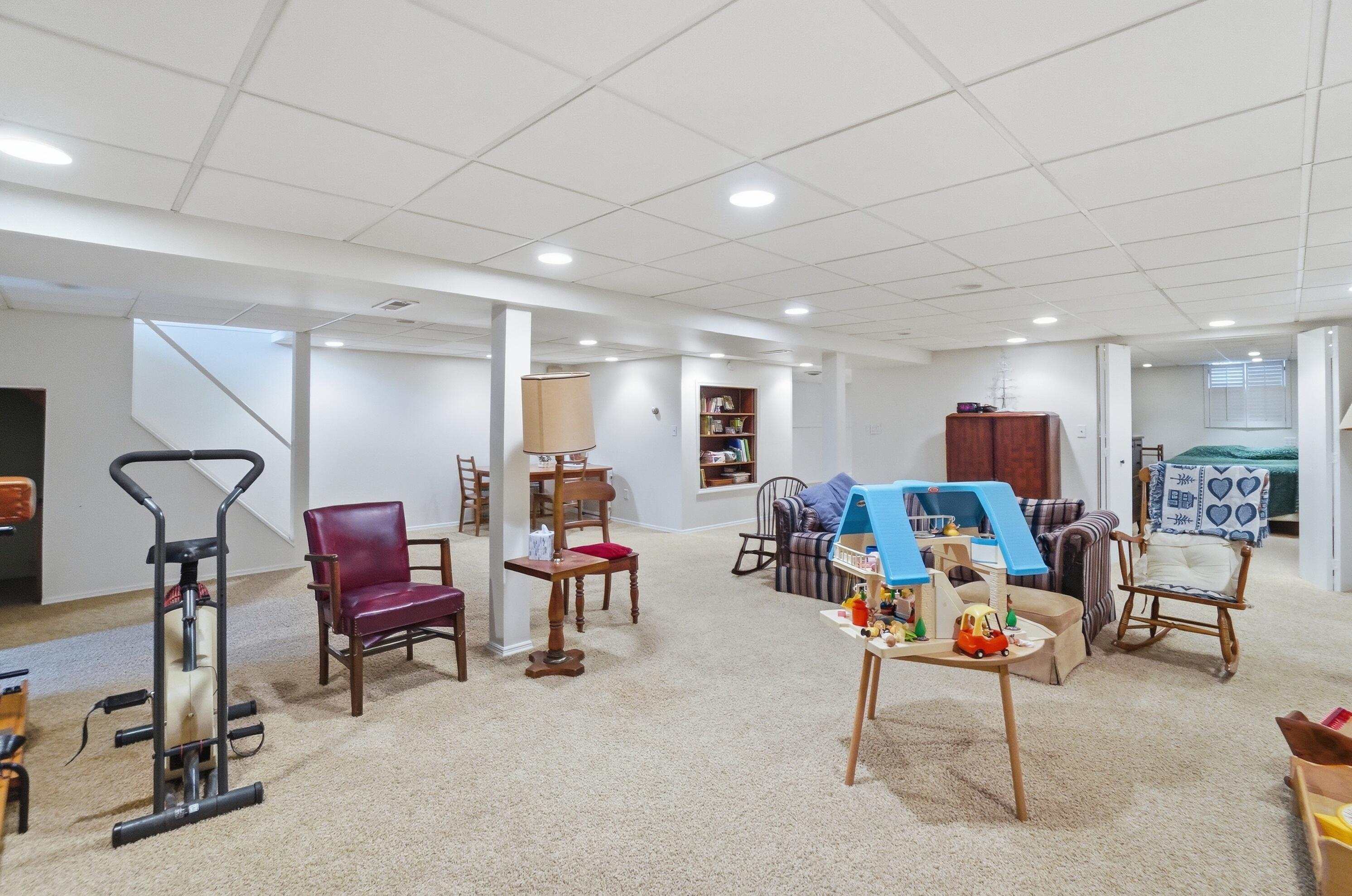 2516 Rebecca Drive, Springfield, Ohio 45503