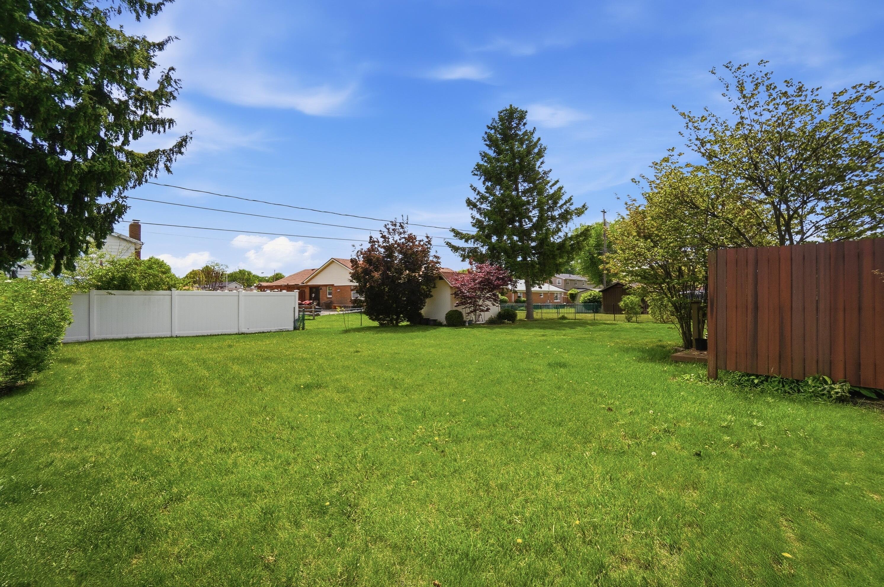 2516 Rebecca Drive, Springfield, Ohio 45503