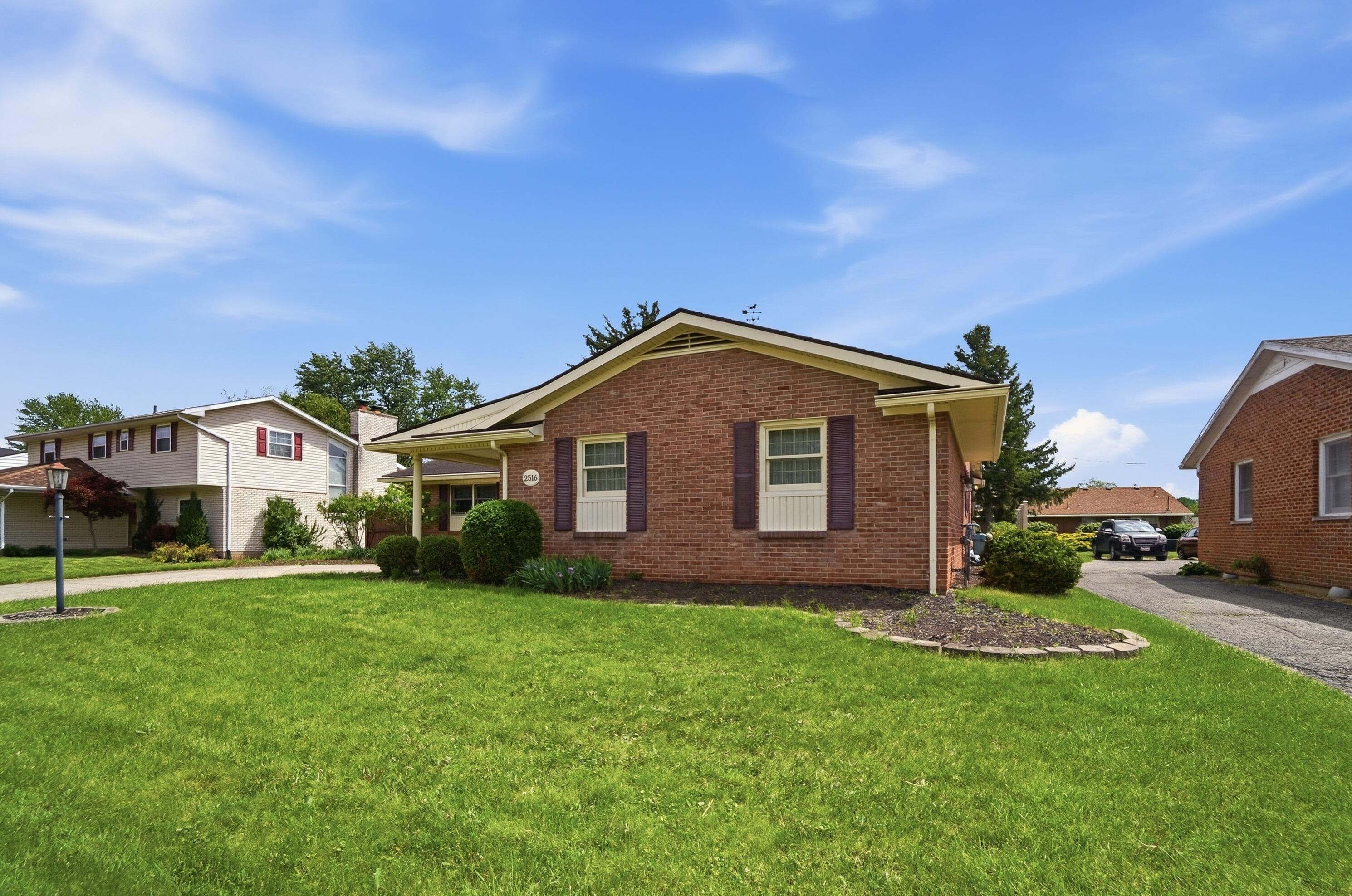 2516 Rebecca Drive, Springfield, Ohio 45503