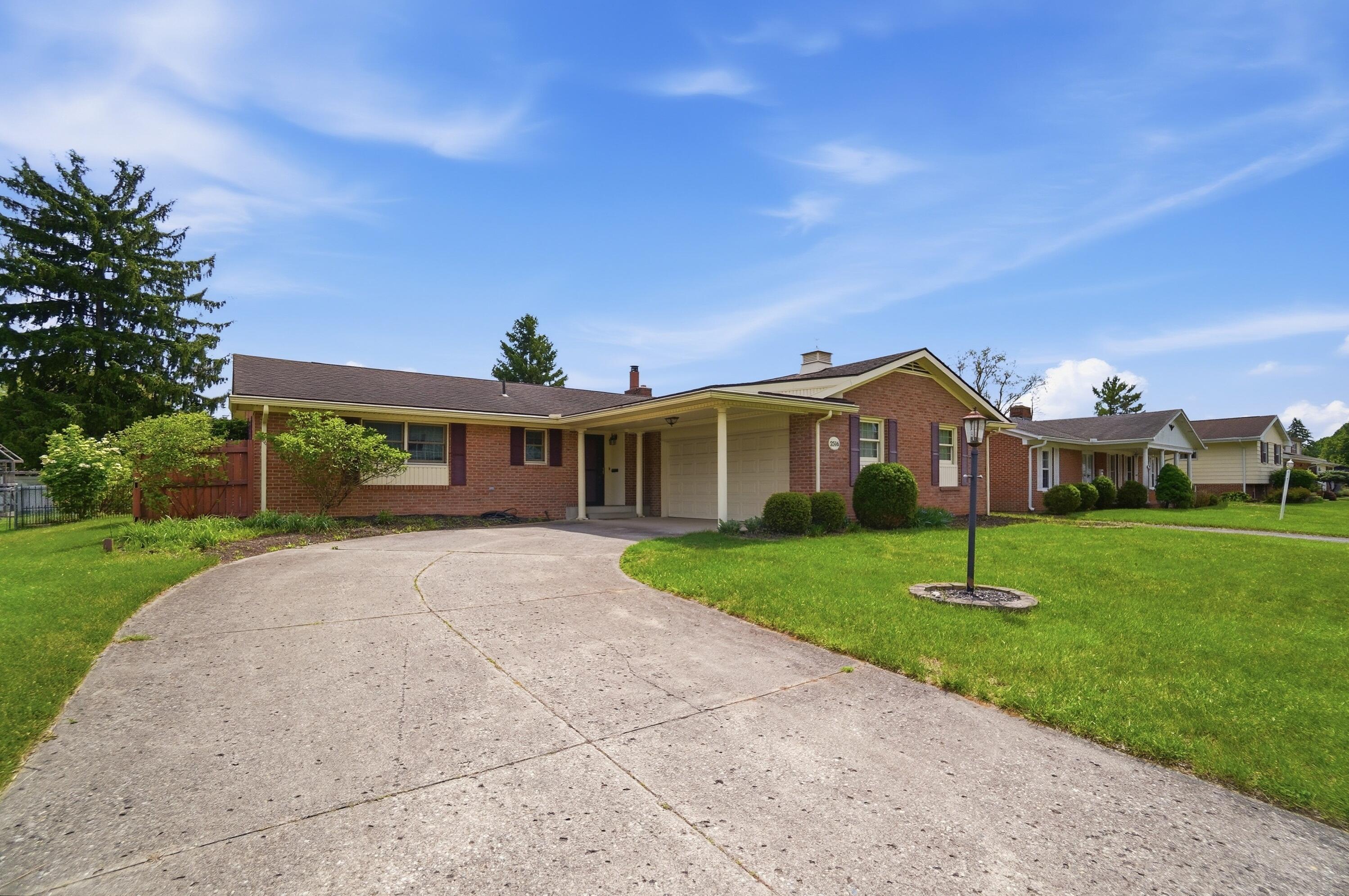 2516 Rebecca Drive, Springfield, Ohio 45503