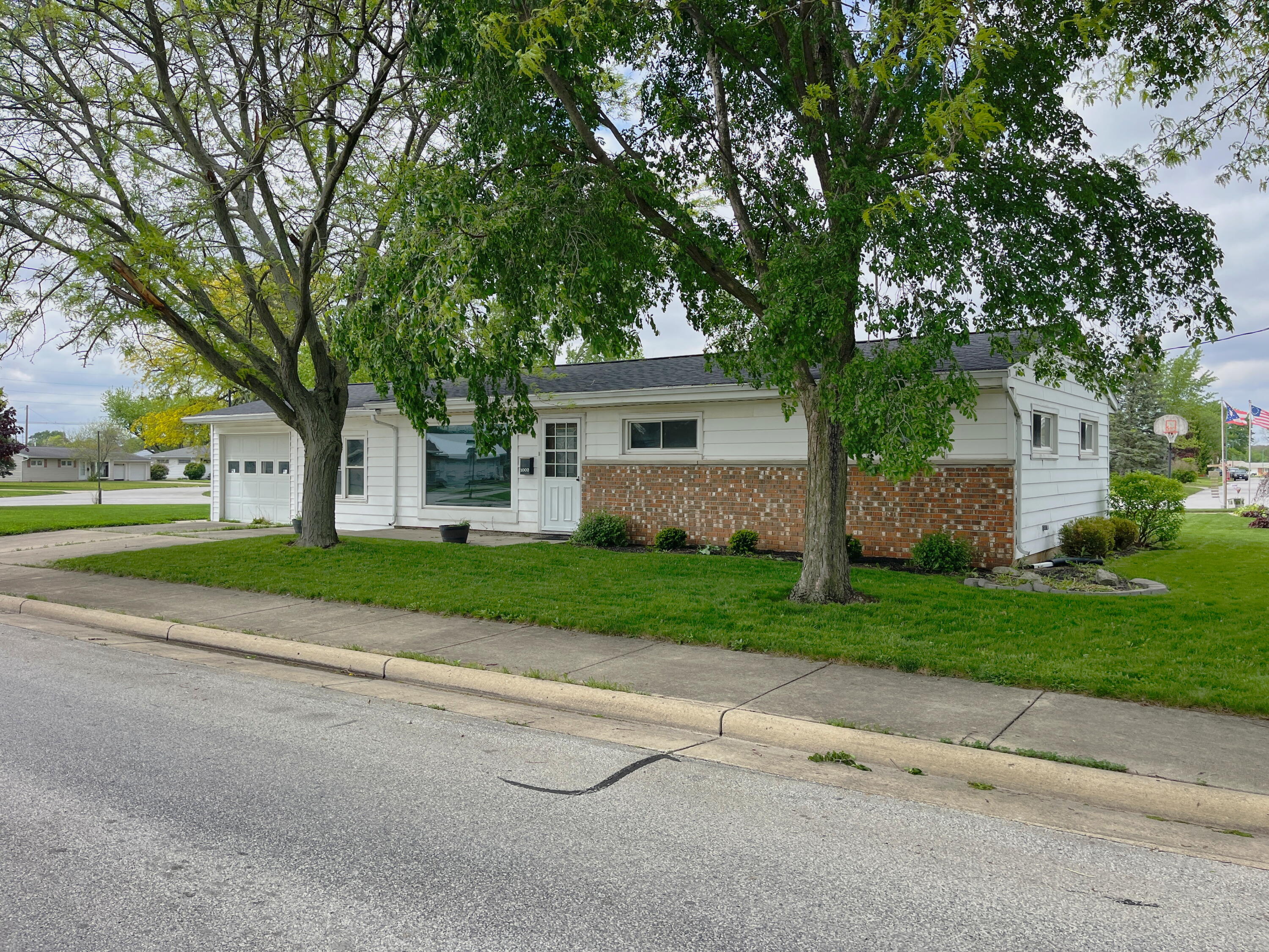 1002 Middle Street, Wapakoneta, Ohio 45895