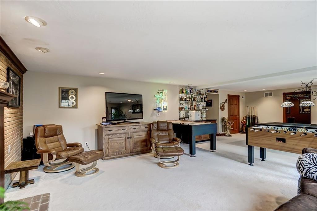 4185 Stone Bridge Drive, Springfield, Ohio 45504