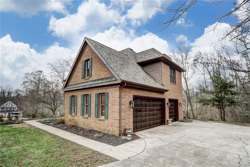 4185 Stone Bridge Drive, Springfield, Ohio 45504