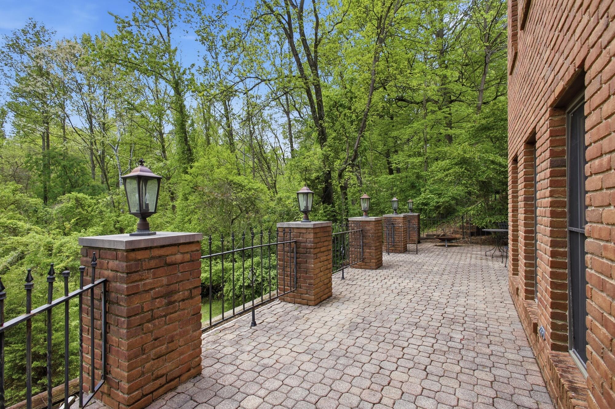 4185 Stone Bridge Drive, Springfield, Ohio 45504