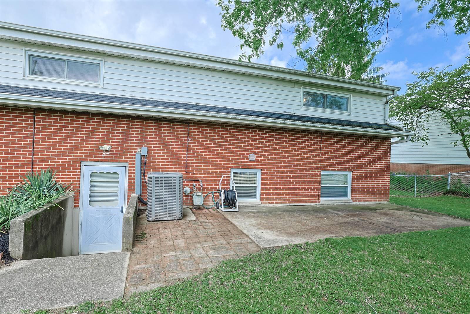 620 Bennert Drive, Vandalia, Ohio 45377