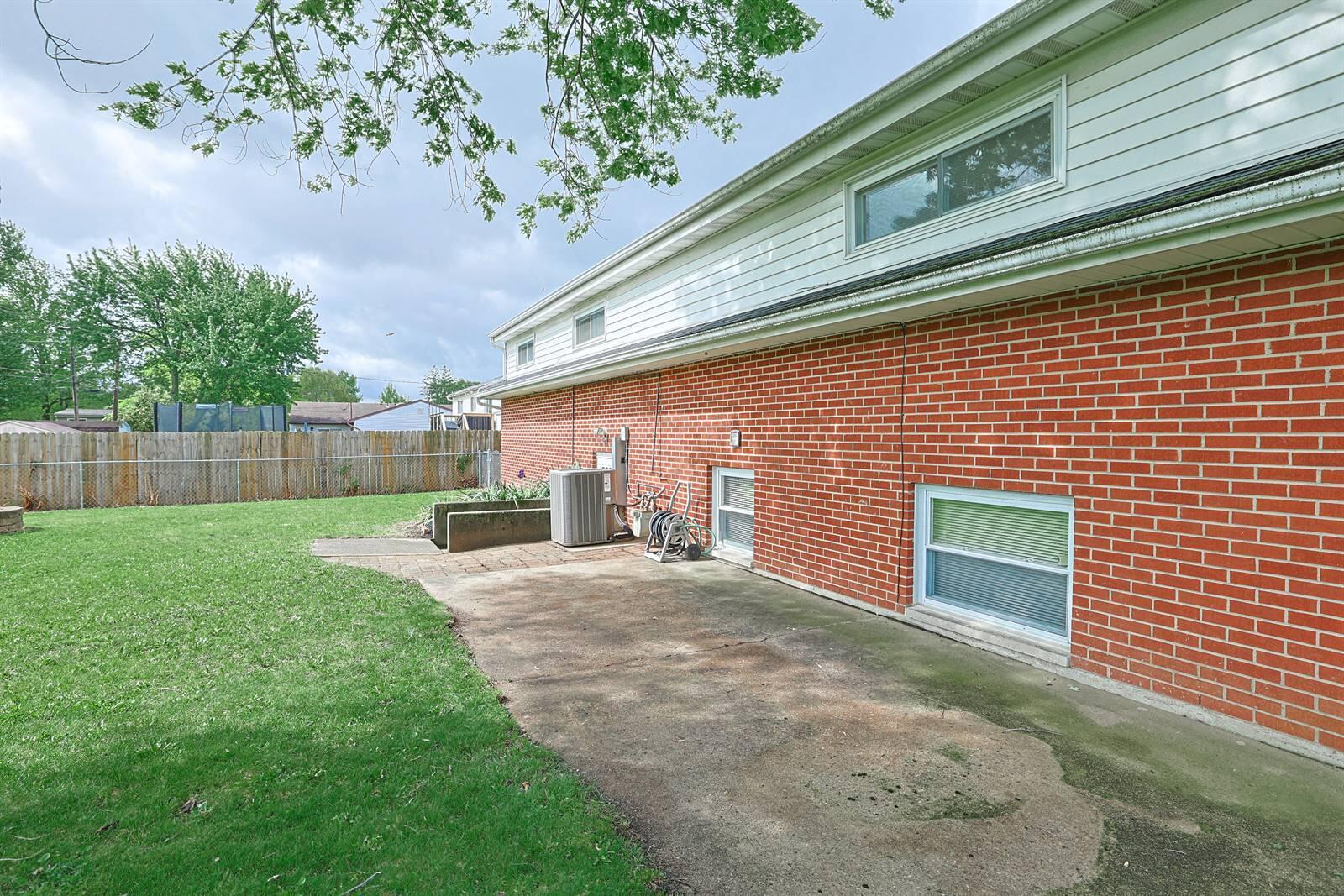 620 Bennert Drive, Vandalia, Ohio 45377