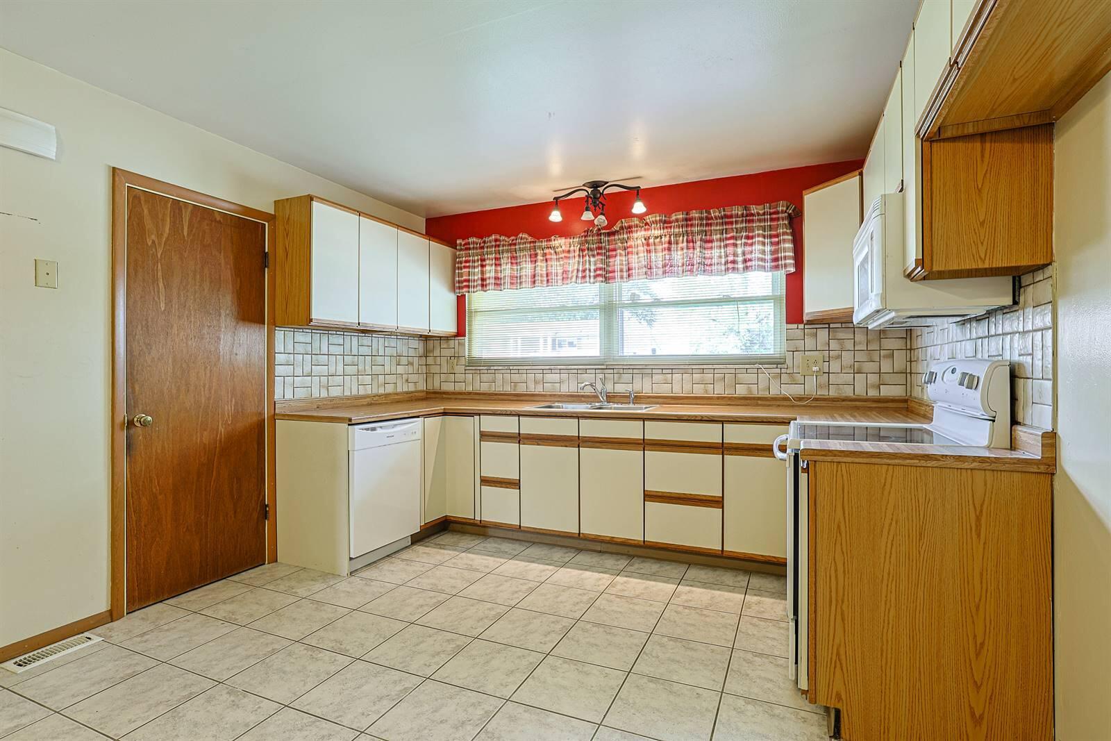 620 Bennert Drive, Vandalia, Ohio 45377