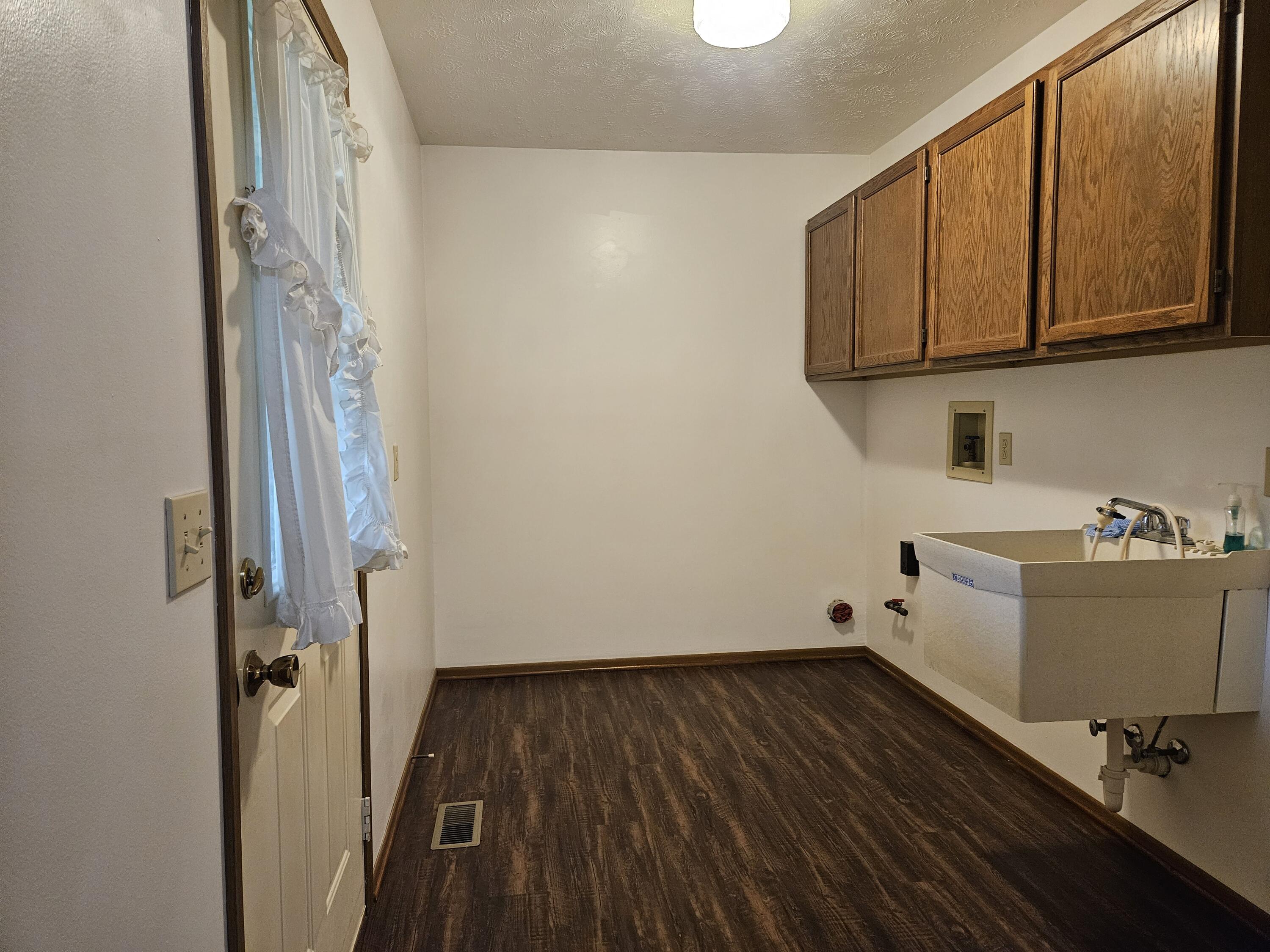 1141 Brixton Drive, Springfield, Ohio 45503