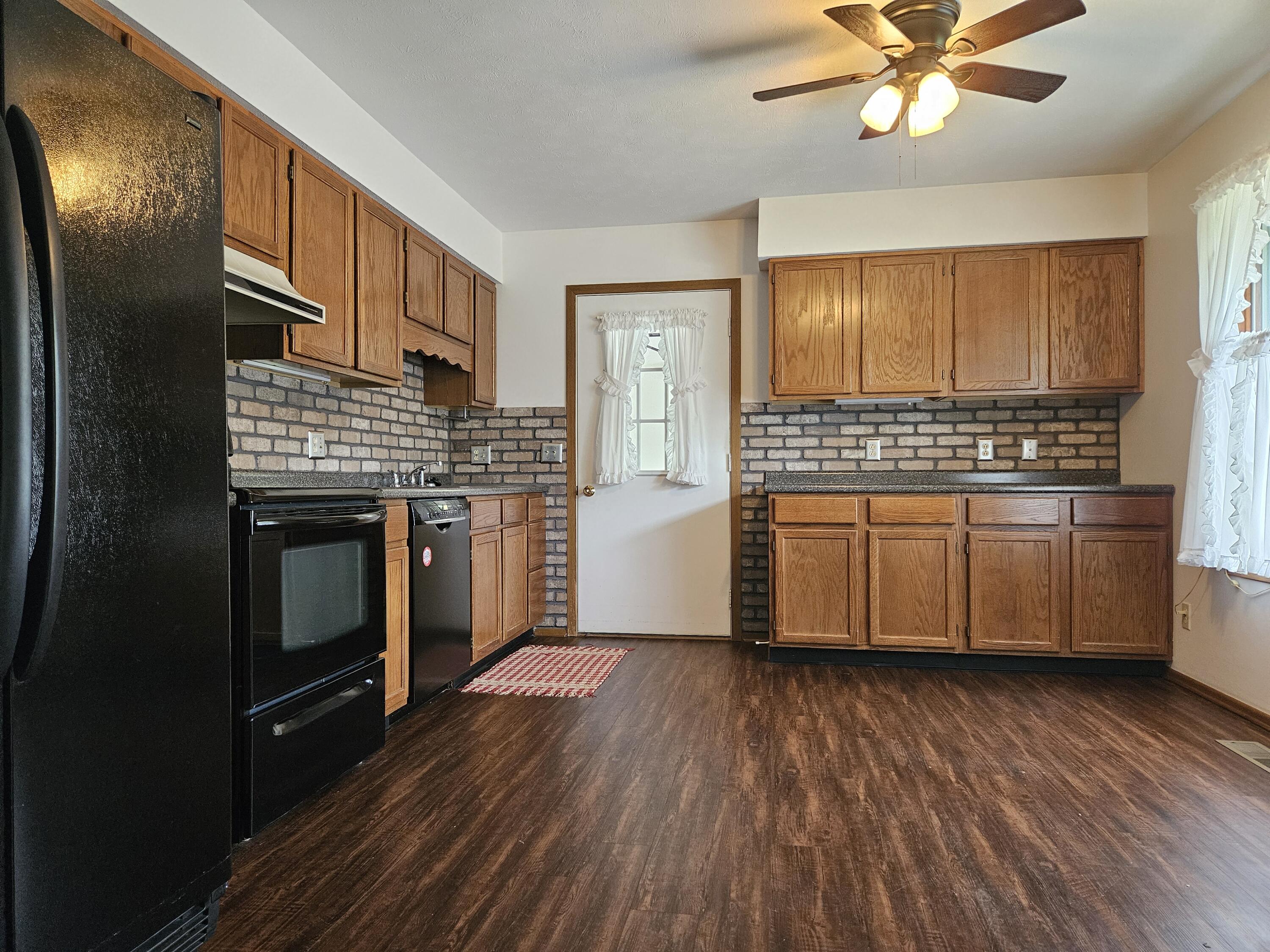 1141 Brixton Drive, Springfield, Ohio 45503