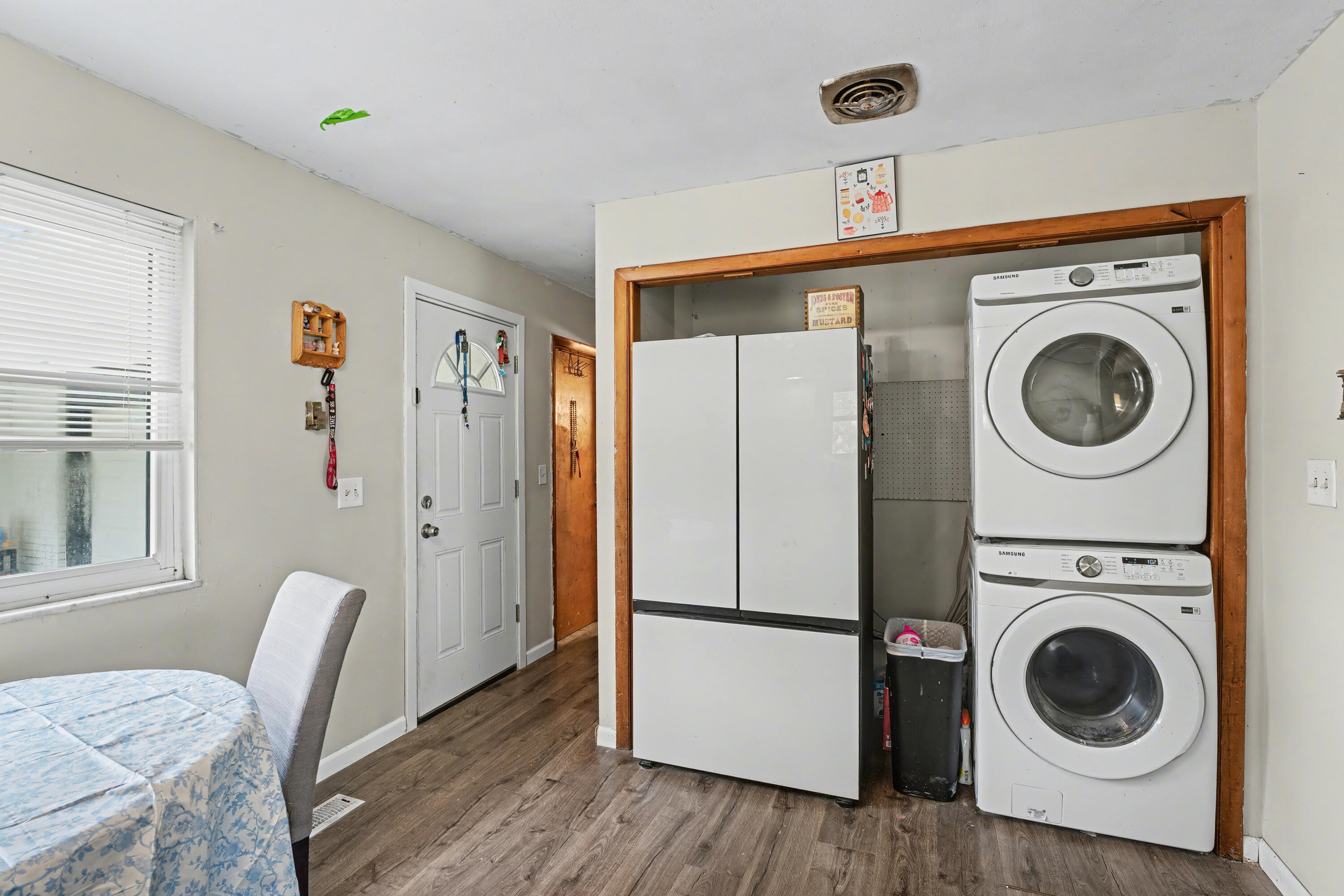 5235 Middle Urbana Road, Springfield, Ohio 45502