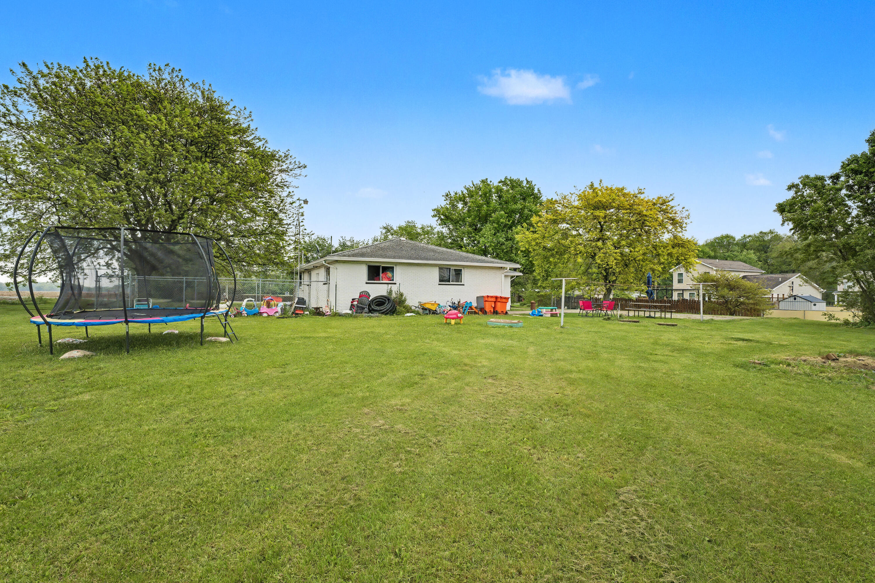 5235 Middle Urbana Road, Springfield, Ohio 45502