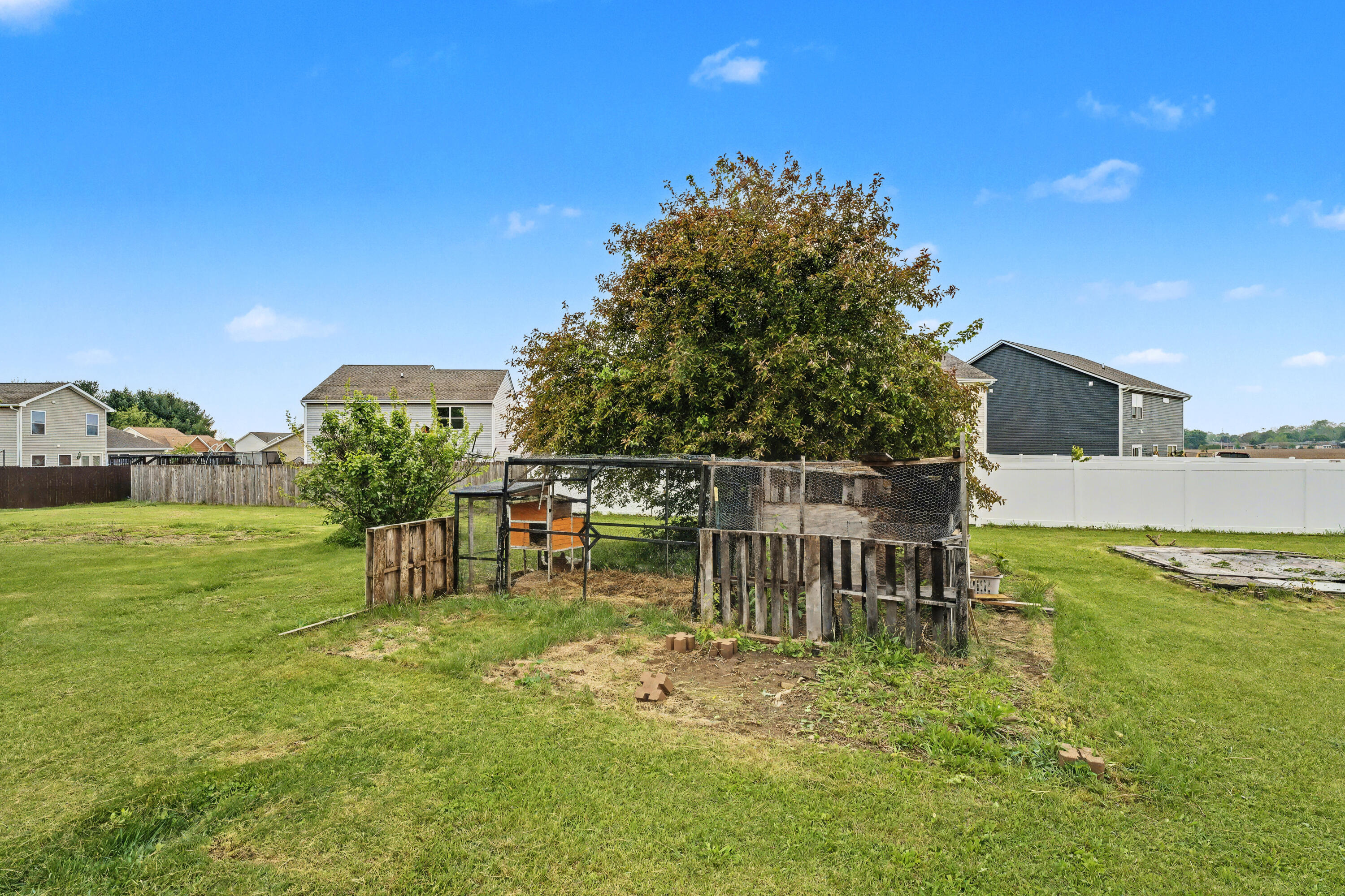 5235 Middle Urbana Road, Springfield, Ohio 45502