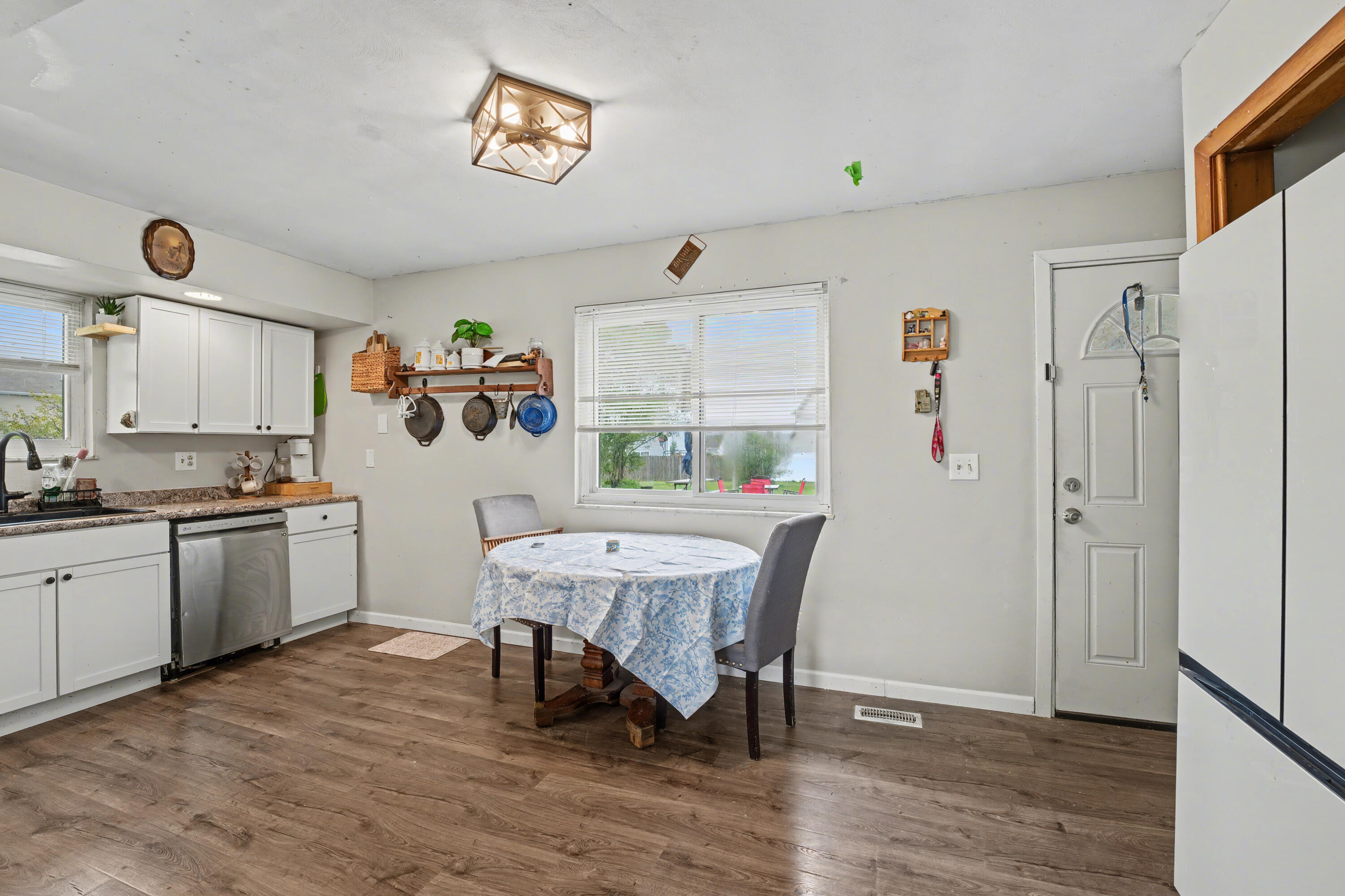 5235 Middle Urbana Road, Springfield, Ohio 45502