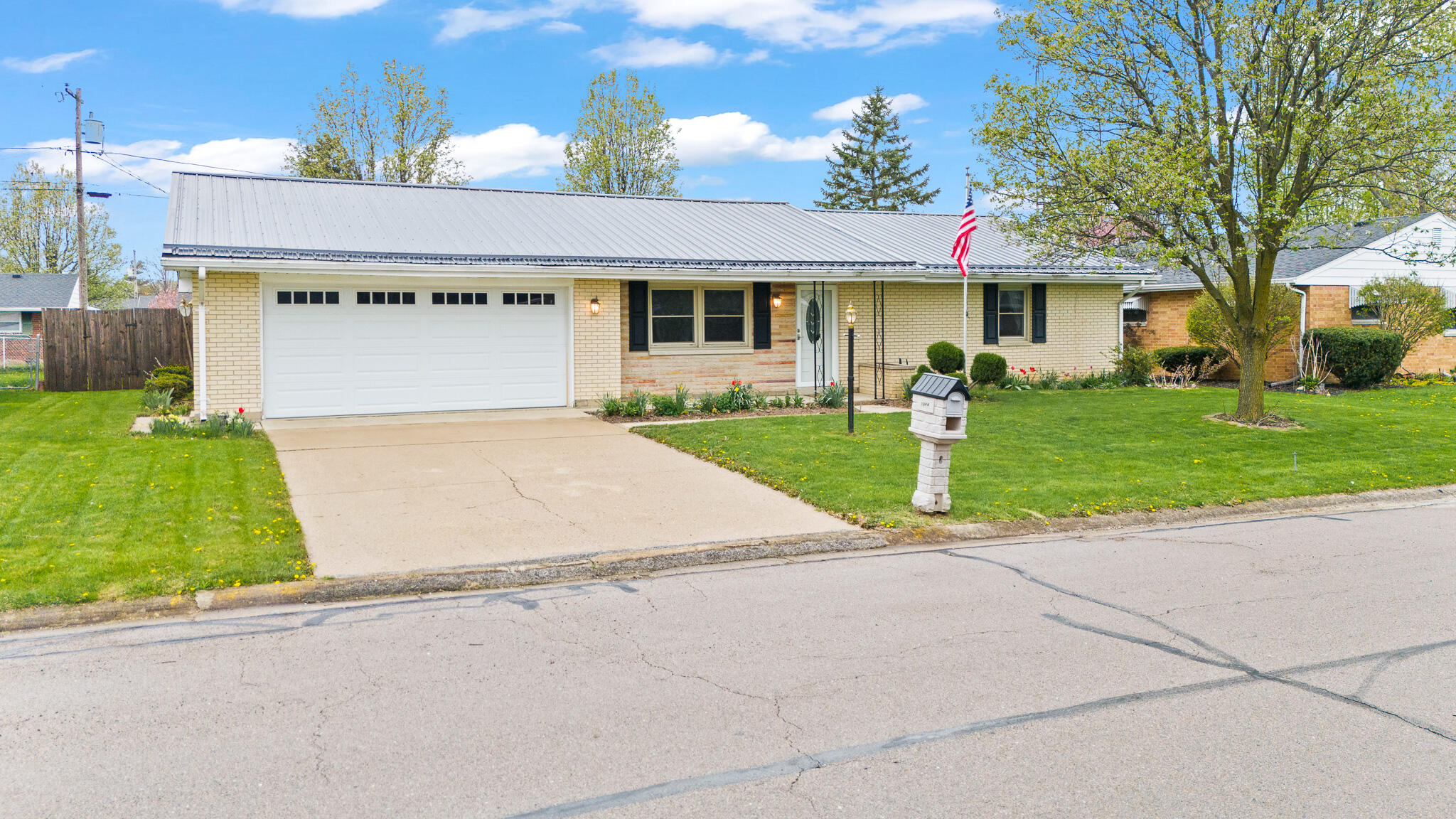 1344 Oaktree Drive, Greenville, Ohio 45331