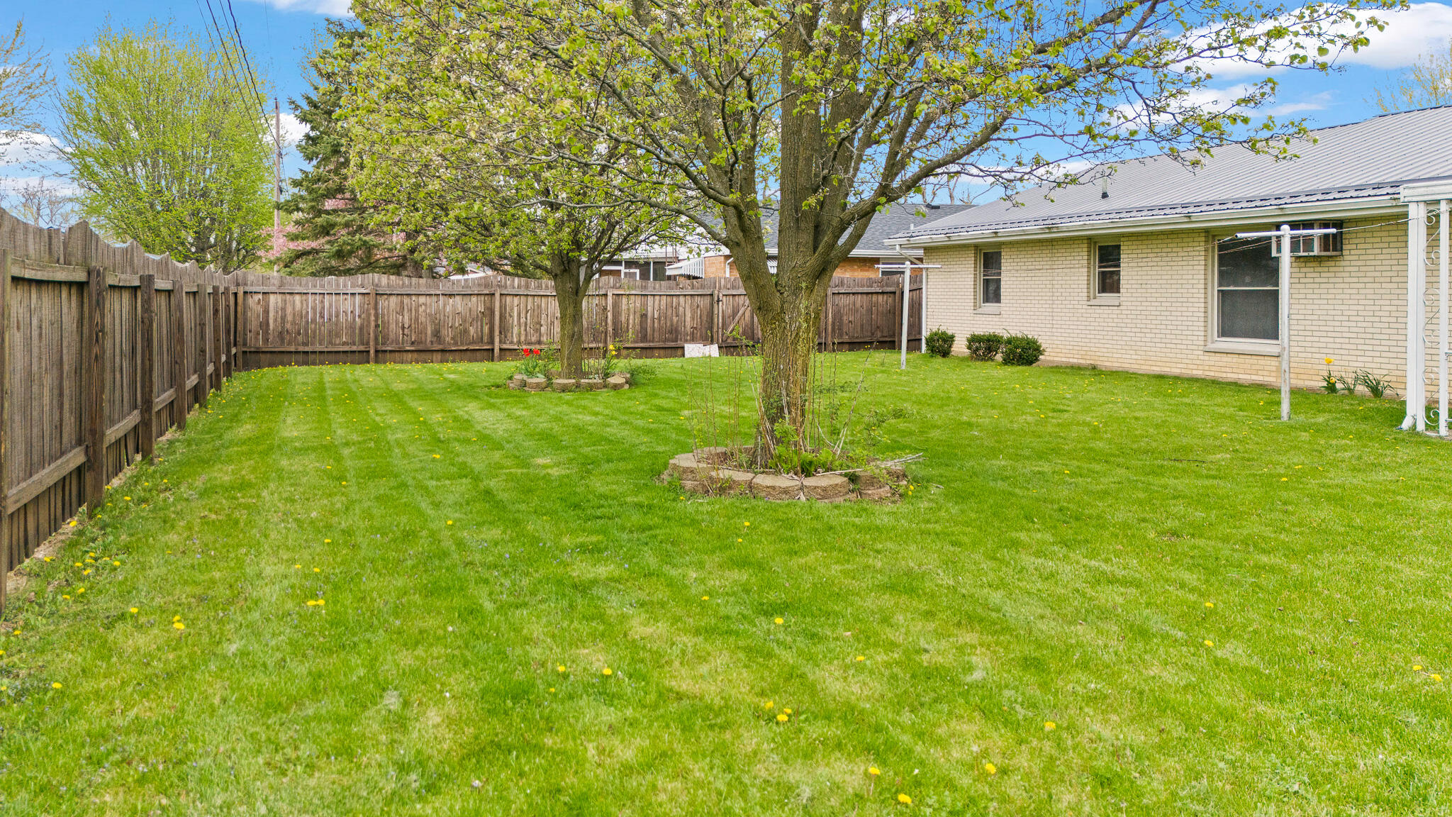 1344 Oaktree Drive, Greenville, Ohio 45331