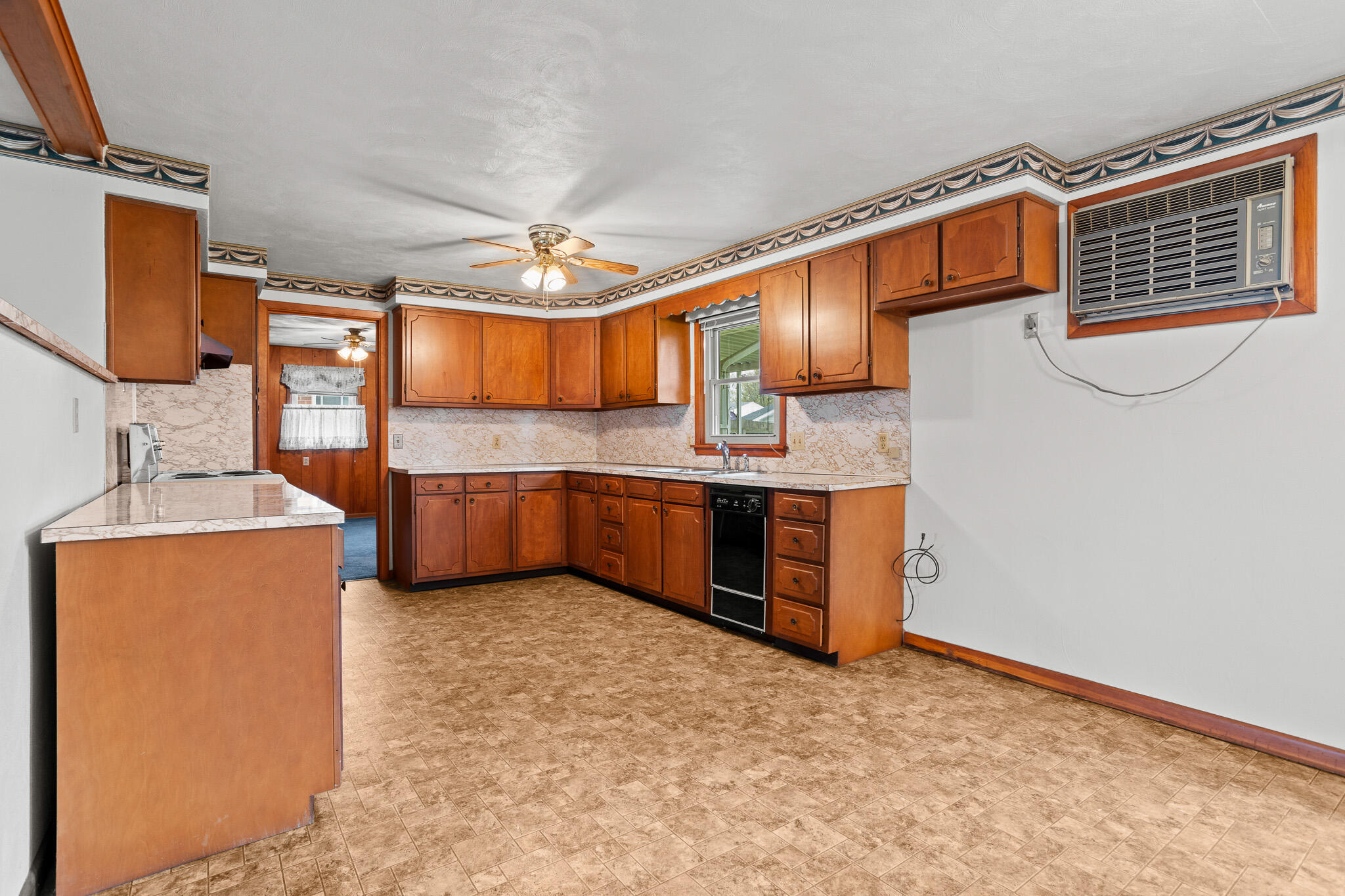1344 Oaktree Drive, Greenville, Ohio 45331