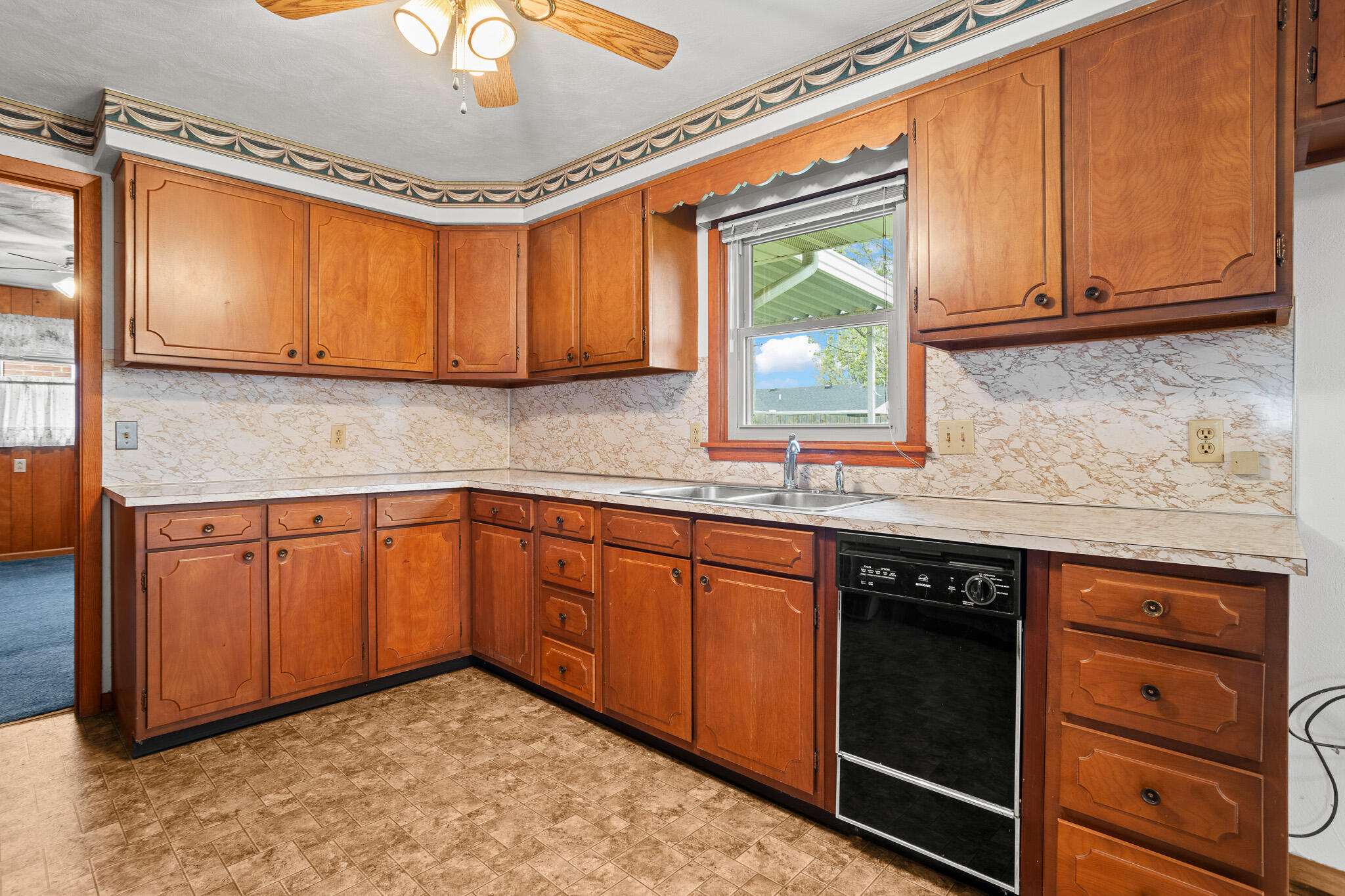 1344 Oaktree Drive, Greenville, Ohio 45331